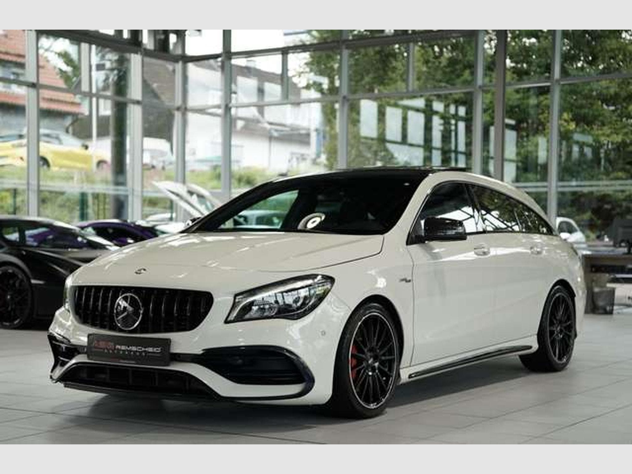 Mercedes CLA 45 AMG Schale *Pano S-Abgas * (2016) - Photo 4