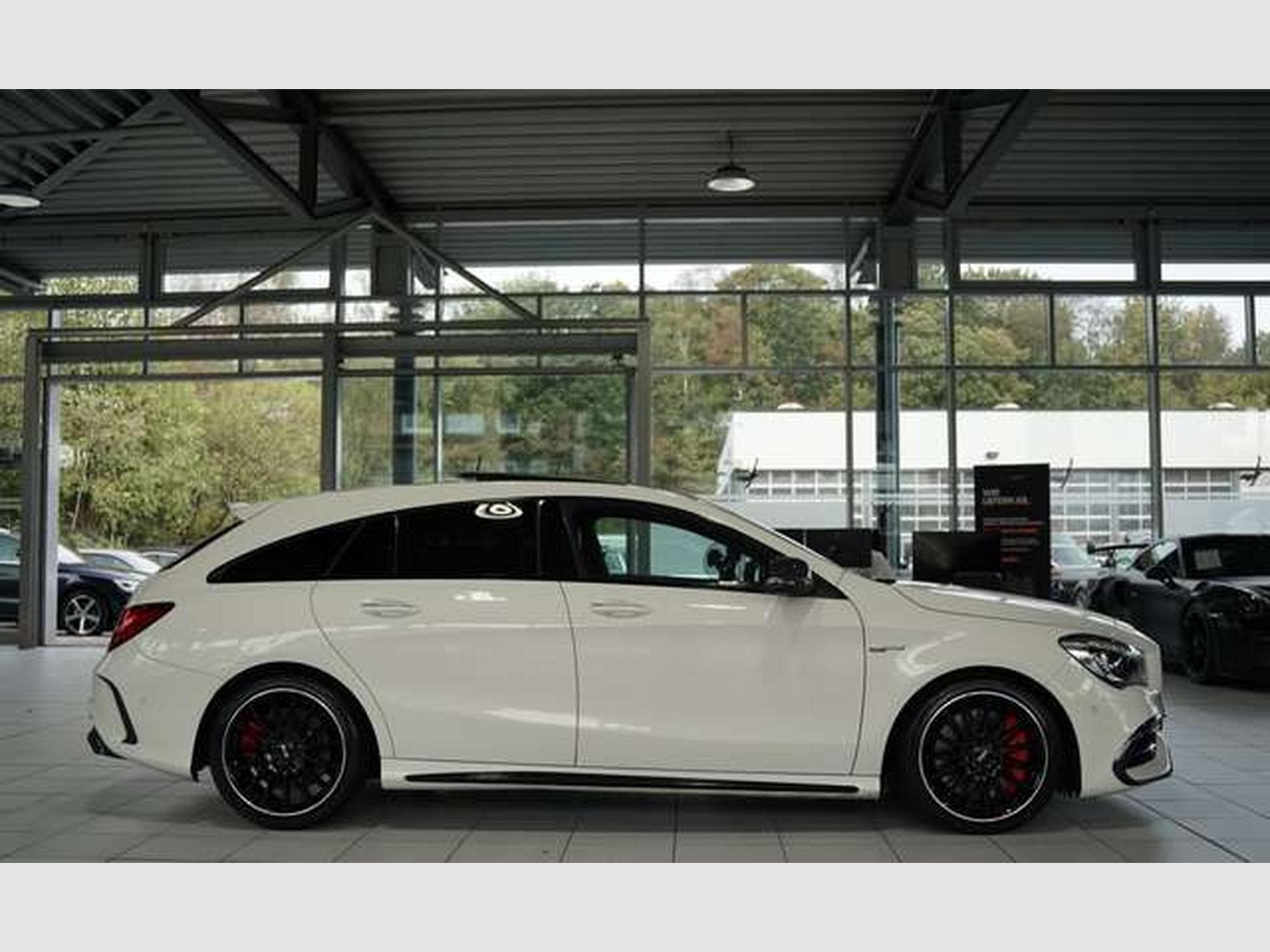 Mercedes CLA 45 AMG Schale *Pano S-Abgas * (2016) - Photo 6