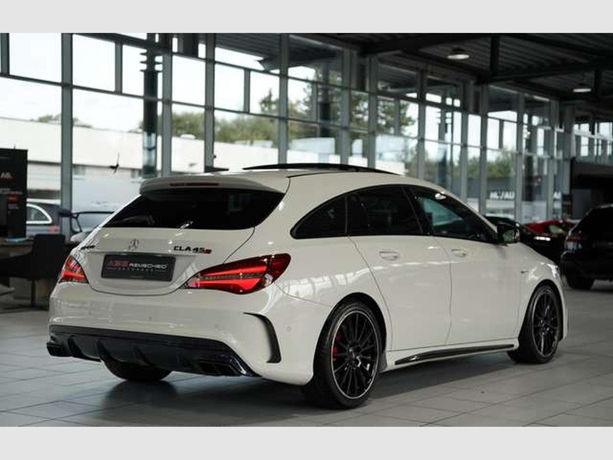 Mercedes CLA 45 AMG Schale *Pano S-Abgas * (2016) - Photo 8
