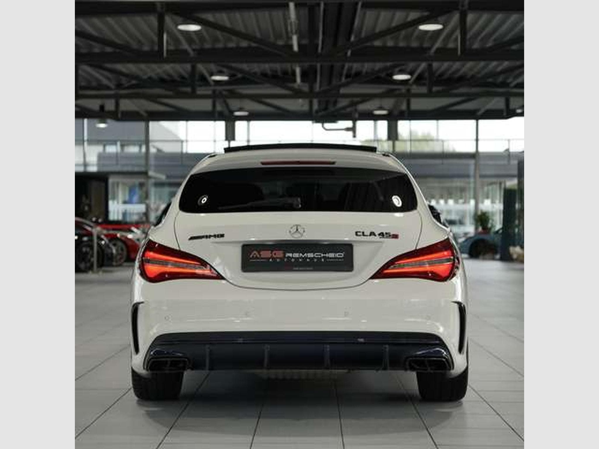 Mercedes CLA 45 AMG Schale *Pano S-Abgas * (2016) - Photo 9