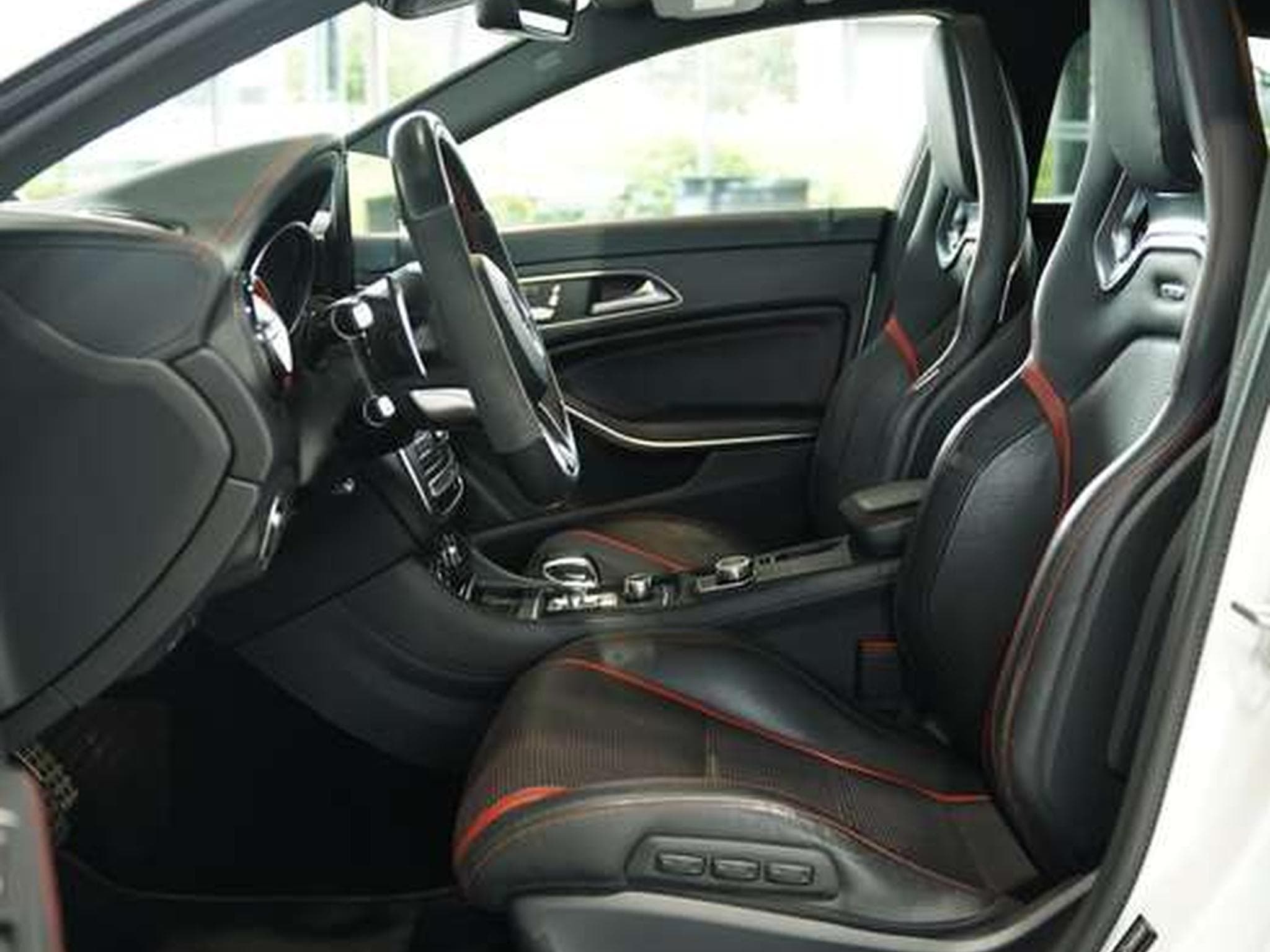 Mercedes CLA 45 AMG Schale *Pano S-Abgas * (2016) - Photo 23