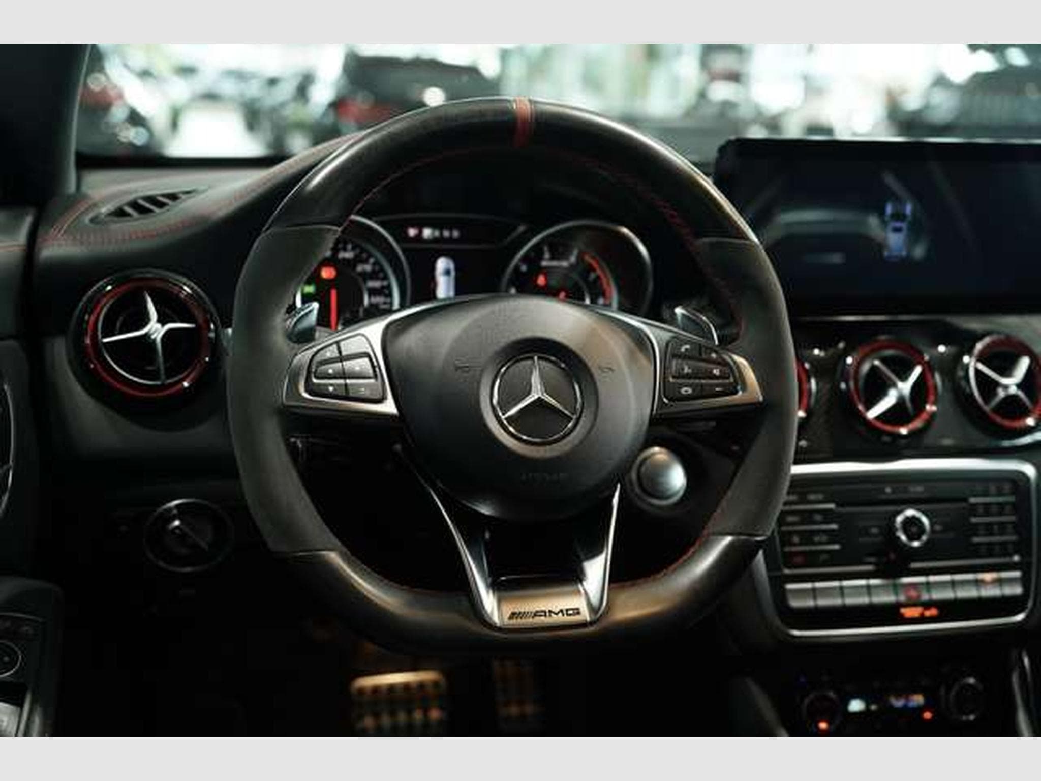 Mercedes CLA 45 AMG Schale *Pano S-Abgas * (2016) - Photo 40