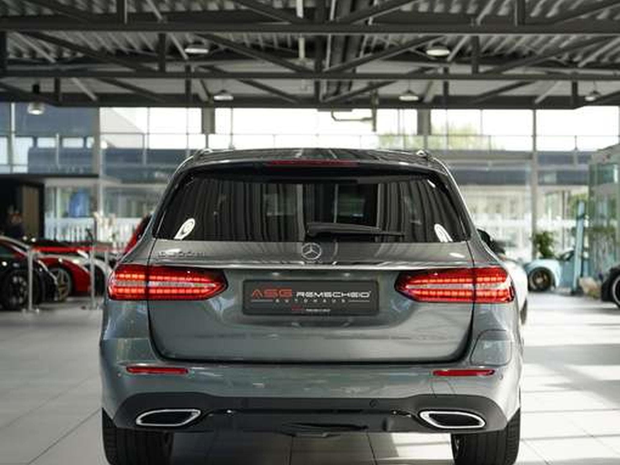 Mercedes E 300 de T AMG Line *2.H *Pano *Night *BURM *AHK (2022) - Photo 9