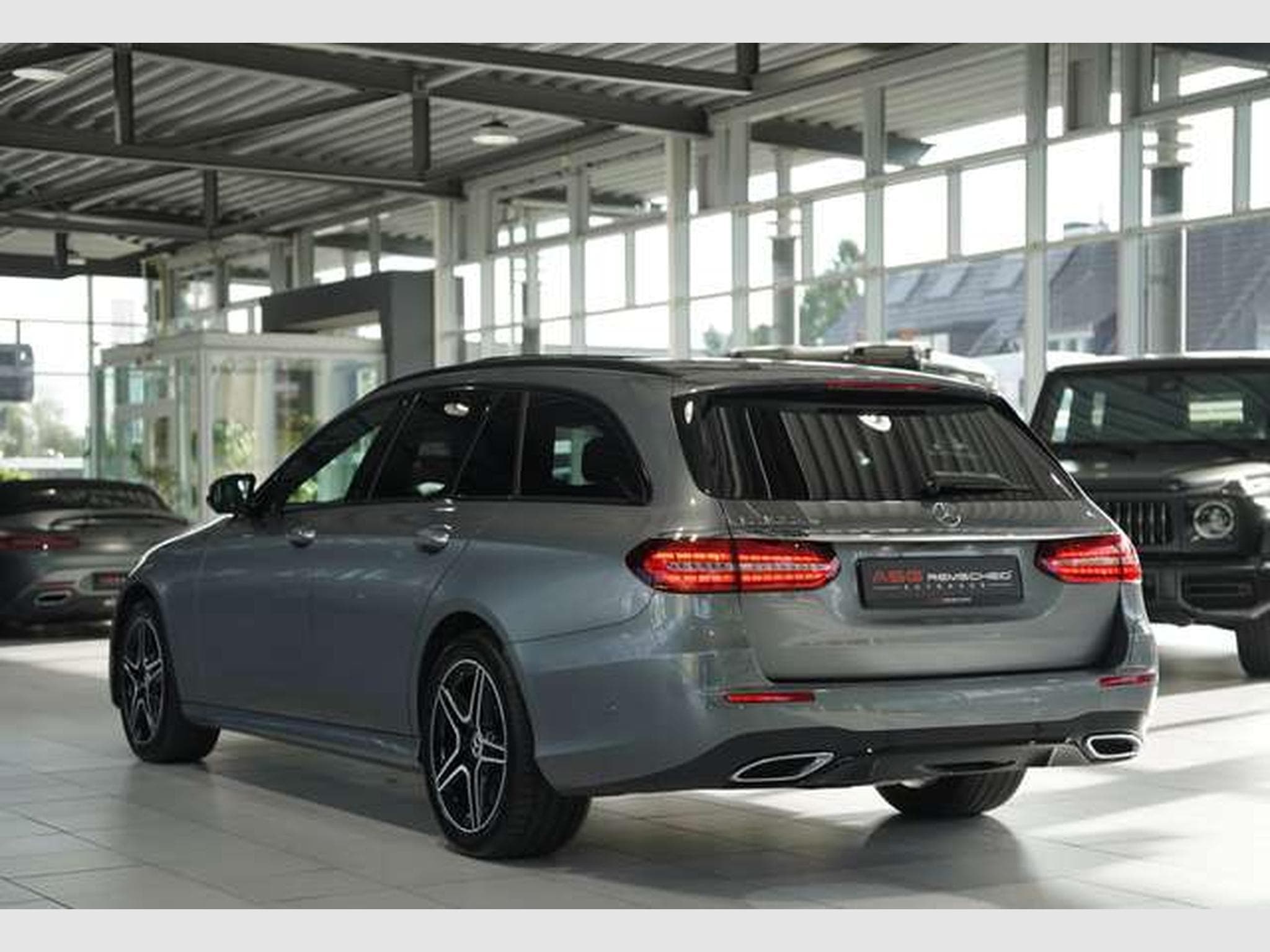 Mercedes E 300 de T AMG Line *2.H *Pano *Night *BURM *AHK (2022) - Photo 10