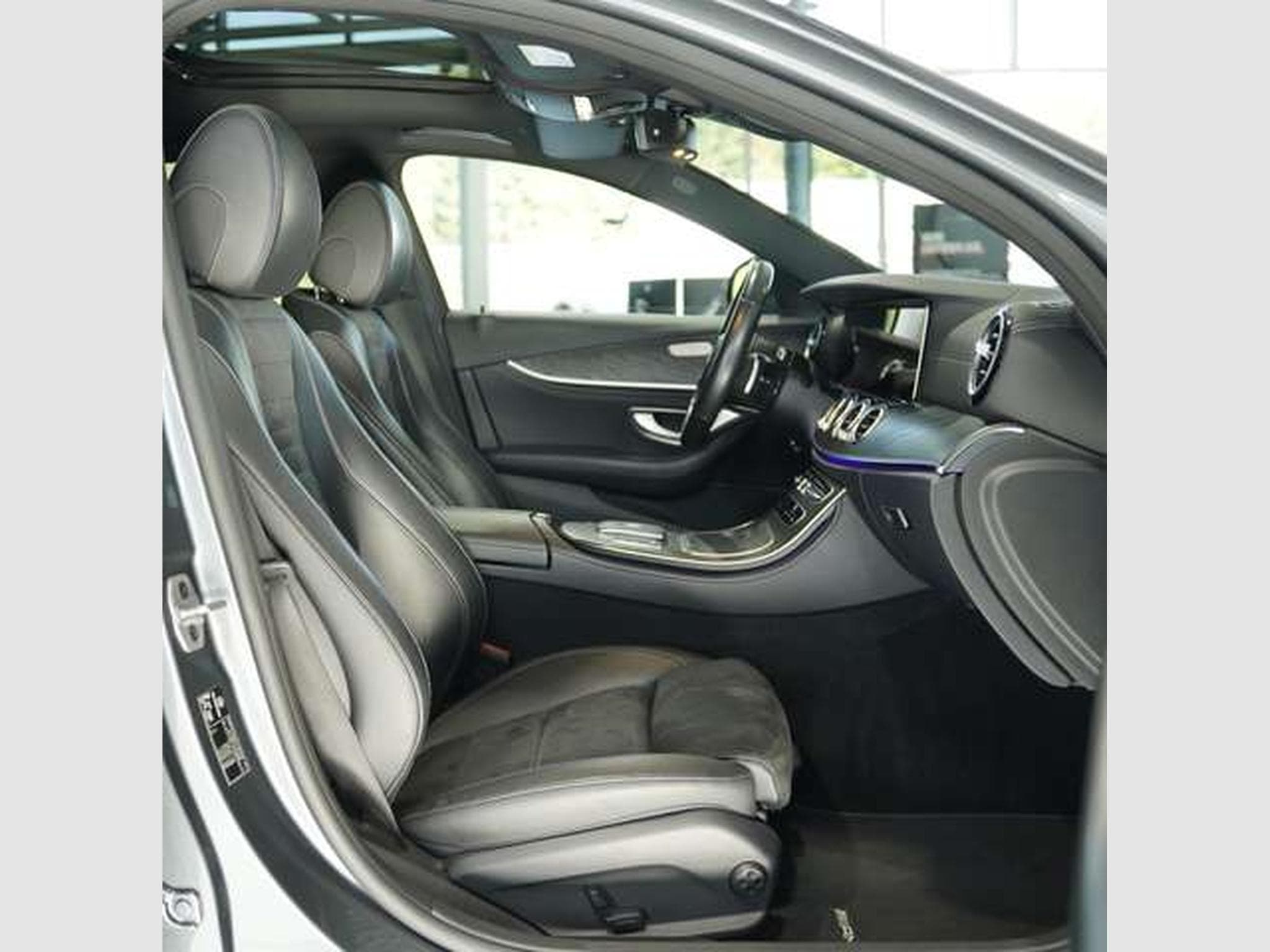 Mercedes E 300 de T AMG Line *2.H *Pano *Night *BURM *AHK (2022) - Photo 16