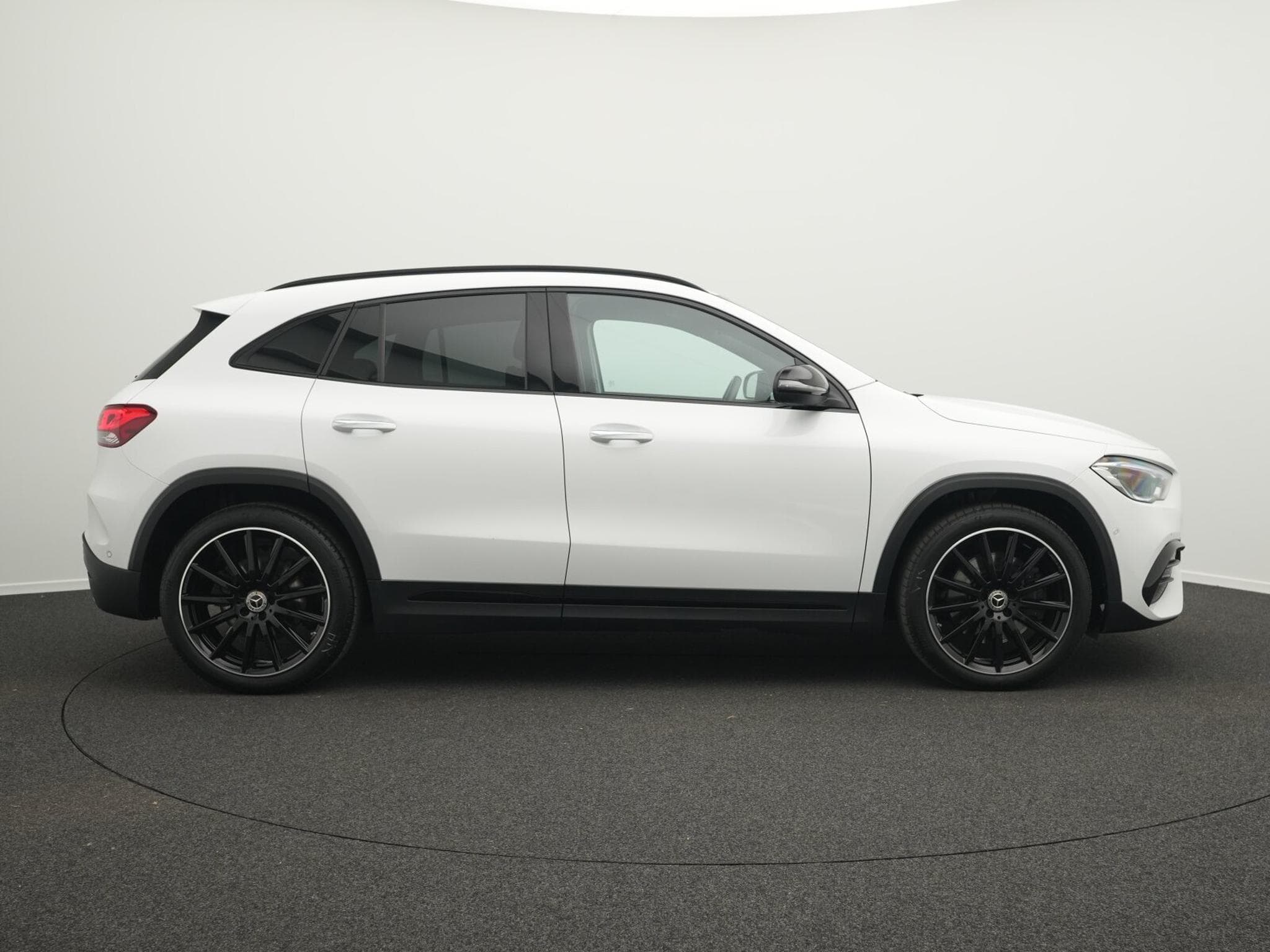 Mercedes GLA 250 4MATIC Multi+Kamera+Night+Totw (2022) - Photo 5