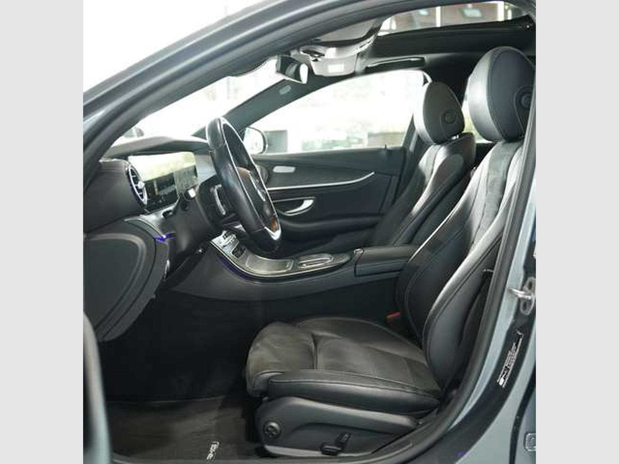 Mercedes E 300 de T AMG Line *2.H *Pano *Night *BURM *AHK (2022) - Photo 25