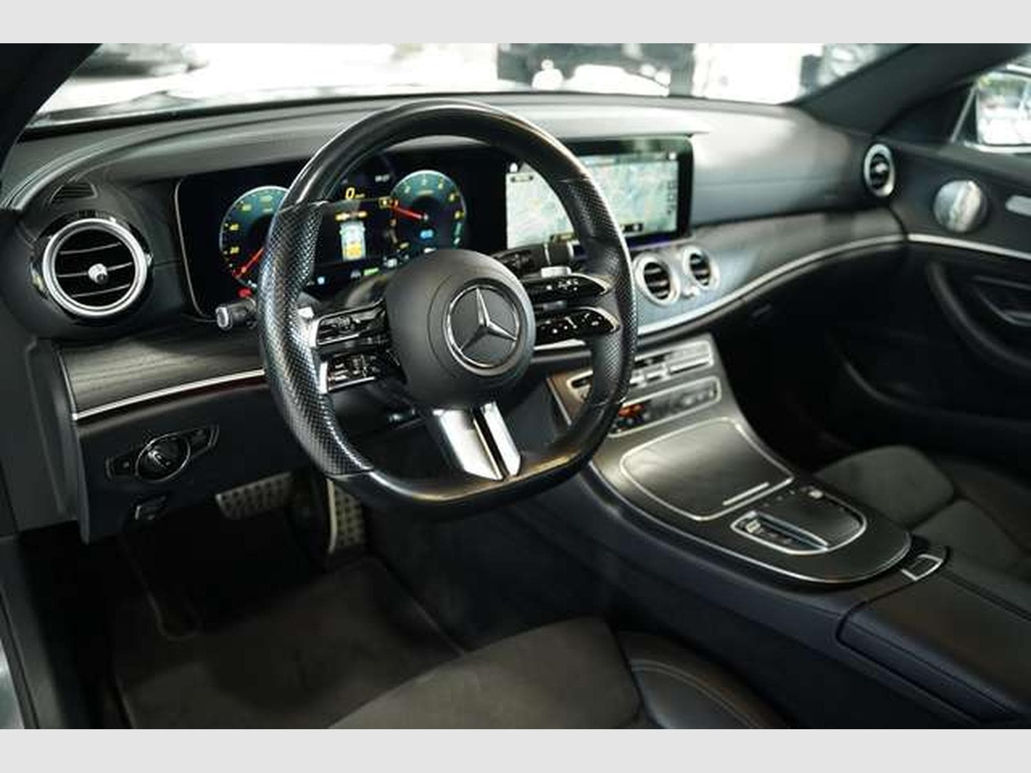 Mercedes E 300 de T AMG Line *2.H *Pano *Night *BURM *AHK (2022) - Photo 27