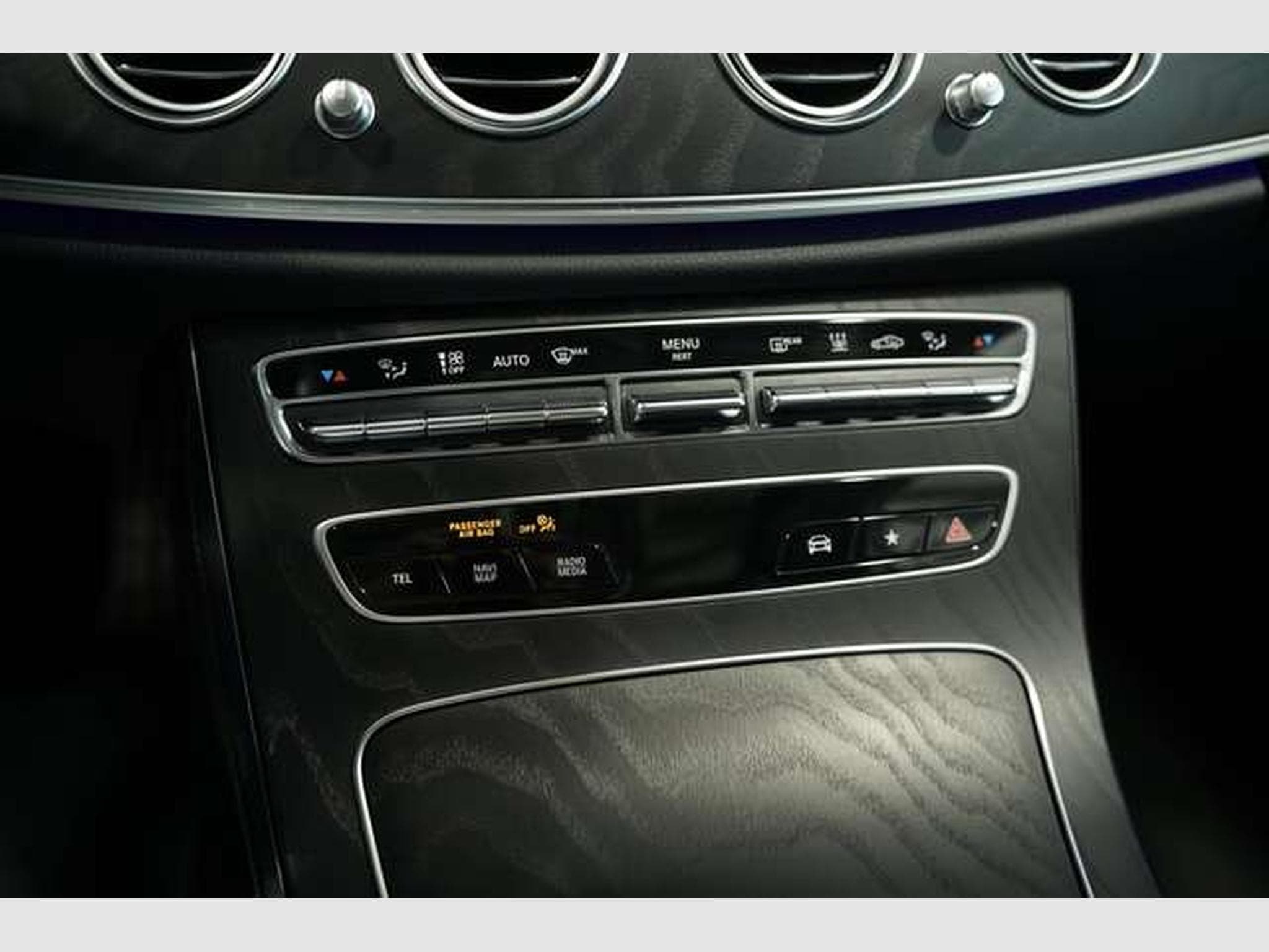 Mercedes E 300 de T AMG Line *2.H *Pano *Night *BURM *AHK (2022) - Photo 30