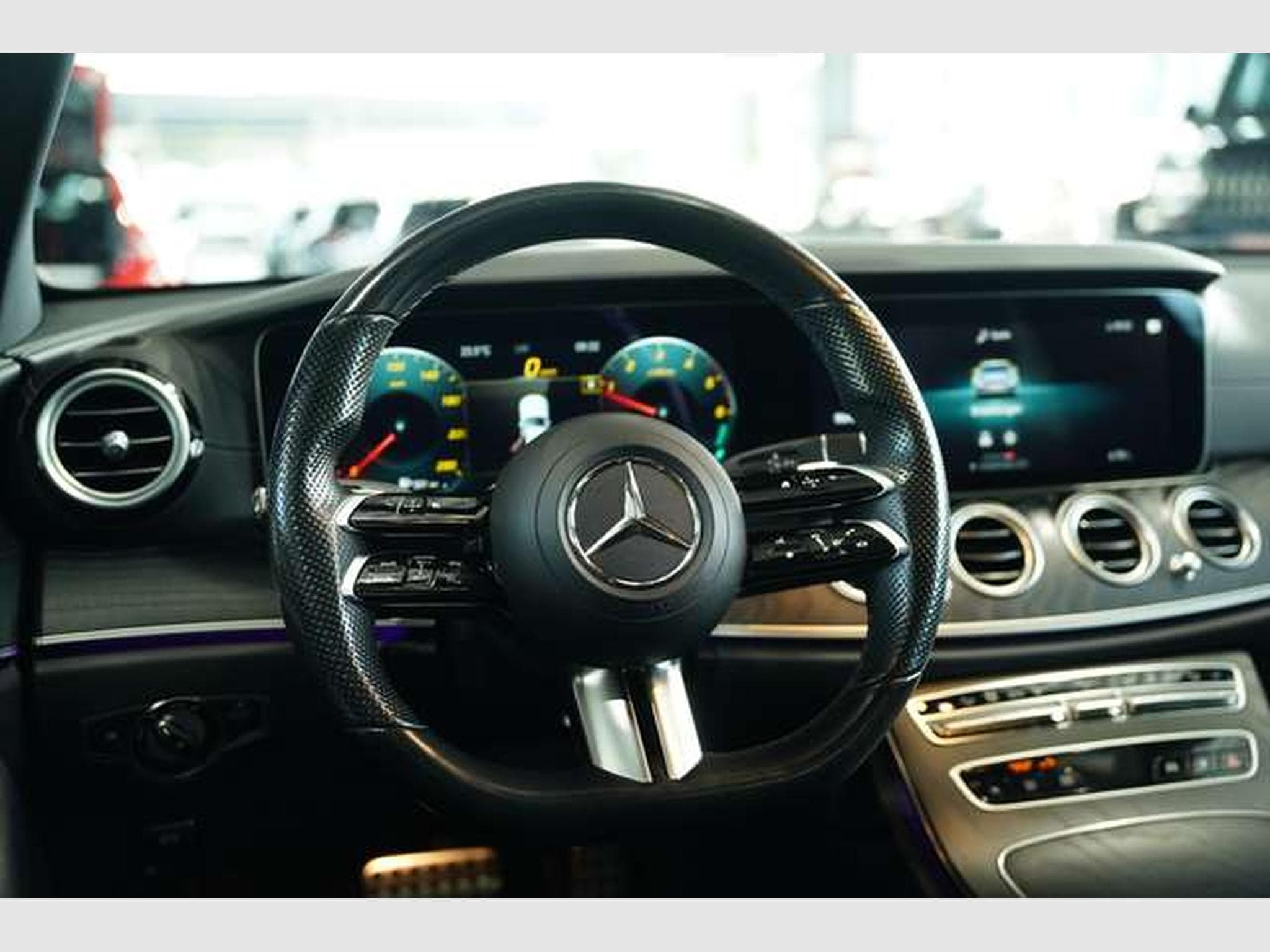 Mercedes E 300 de T AMG Line *2.H *Pano *Night *BURM *AHK (2022) - Photo 41