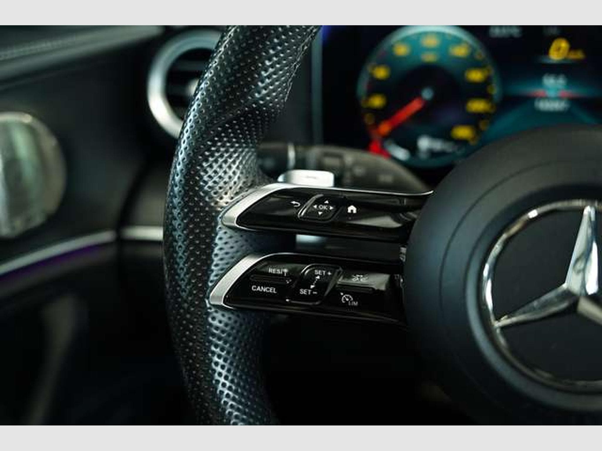 Mercedes E 300 de T AMG Line *2.H *Pano *Night *BURM *AHK (2022) - Photo 40