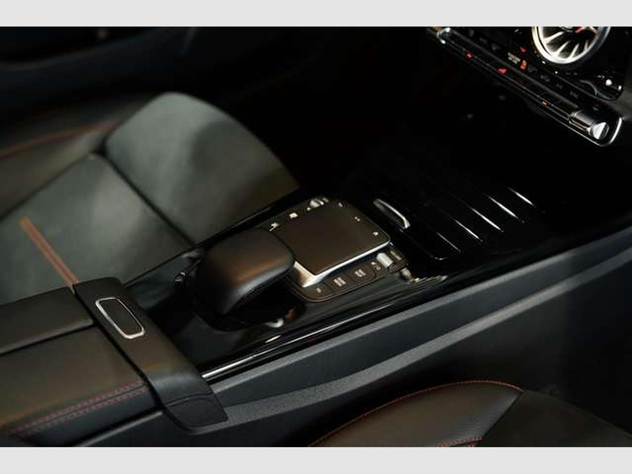 Mercedes CLA 200 AMG Line 1H *19*Pano*ACC (2023) - Photo 17