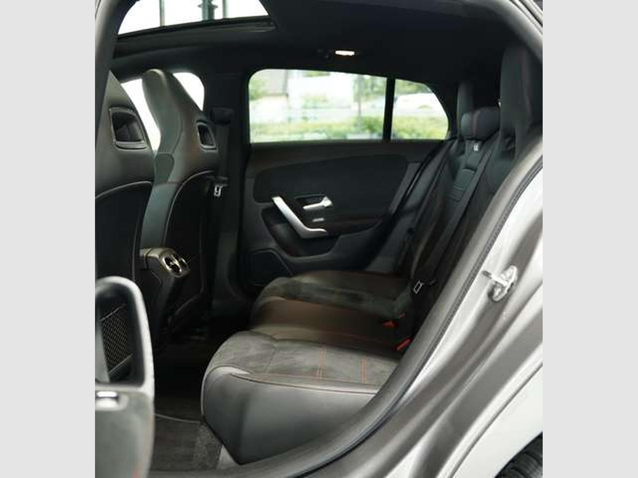Mercedes CLA 200 AMG Line 1H *19*Pano*ACC (2023) - Photo 23