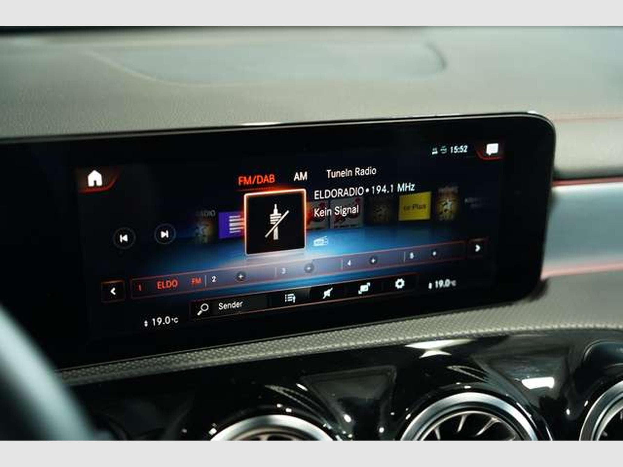 Mercedes CLA 200 AMG Line 1H *19*Pano*ACC (2023) - Photo 36
