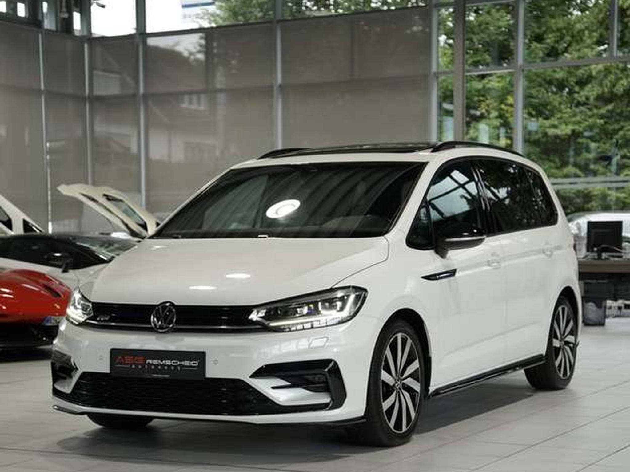 VW Touran R Line *ACC *Pano *Standhzg *AHK *Kamera (2021) - Photo 5