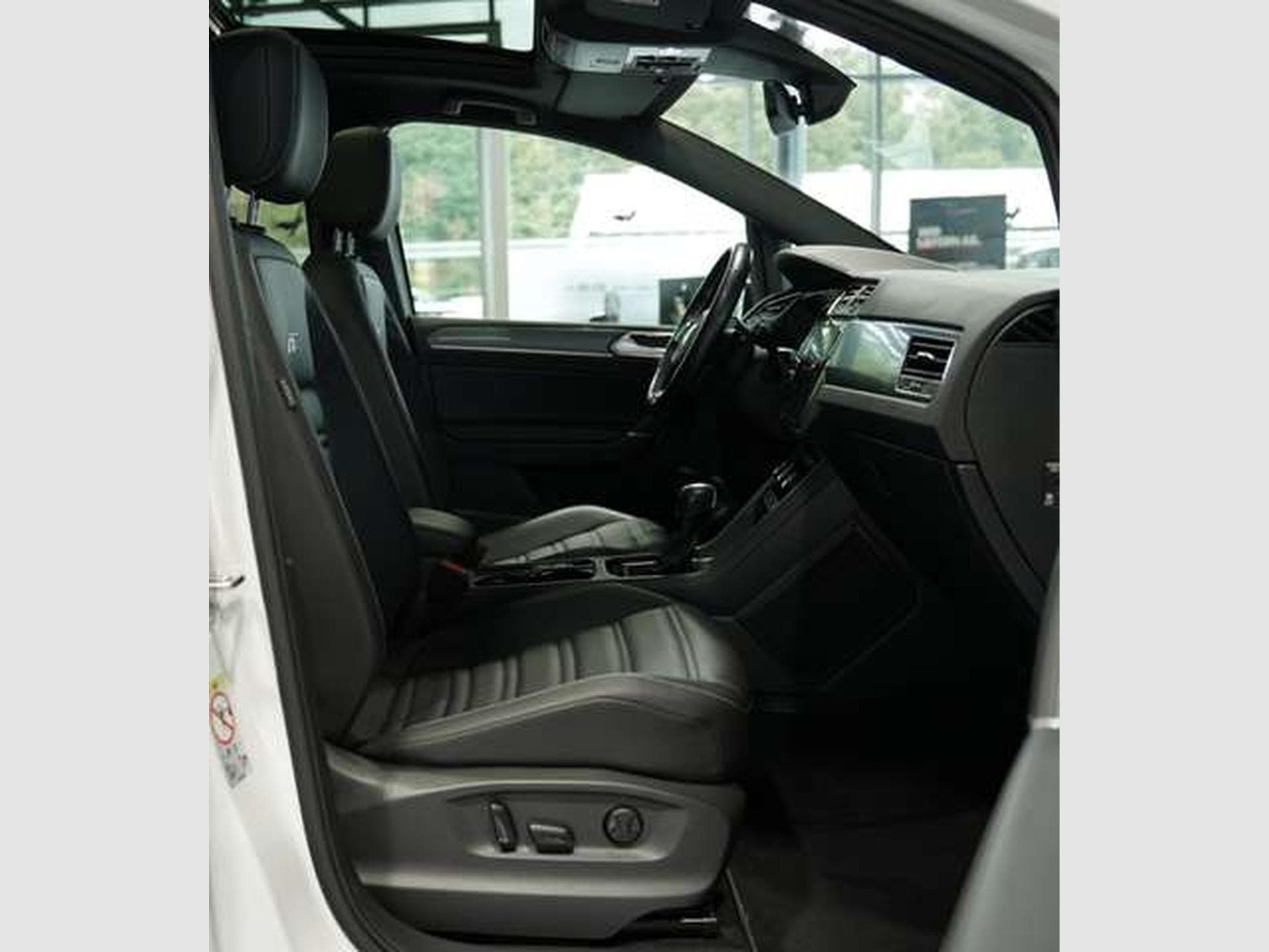 VW Touran R Line *ACC *Pano *Standhzg *AHK *Kamera (2021) - Photo 15