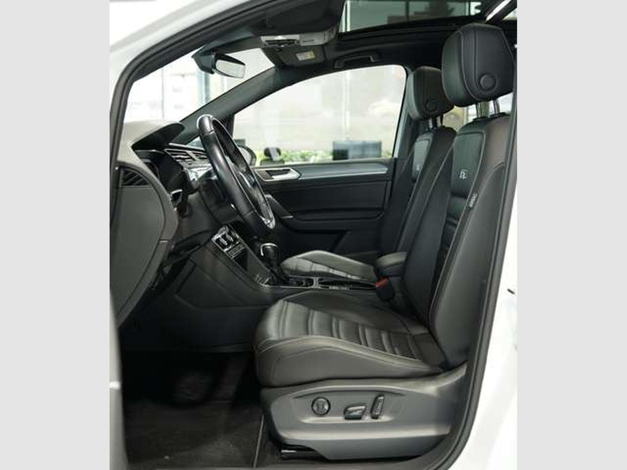 VW Touran R Line *ACC *Pano *Standhzg *AHK *Kamera (2021) - Photo 24