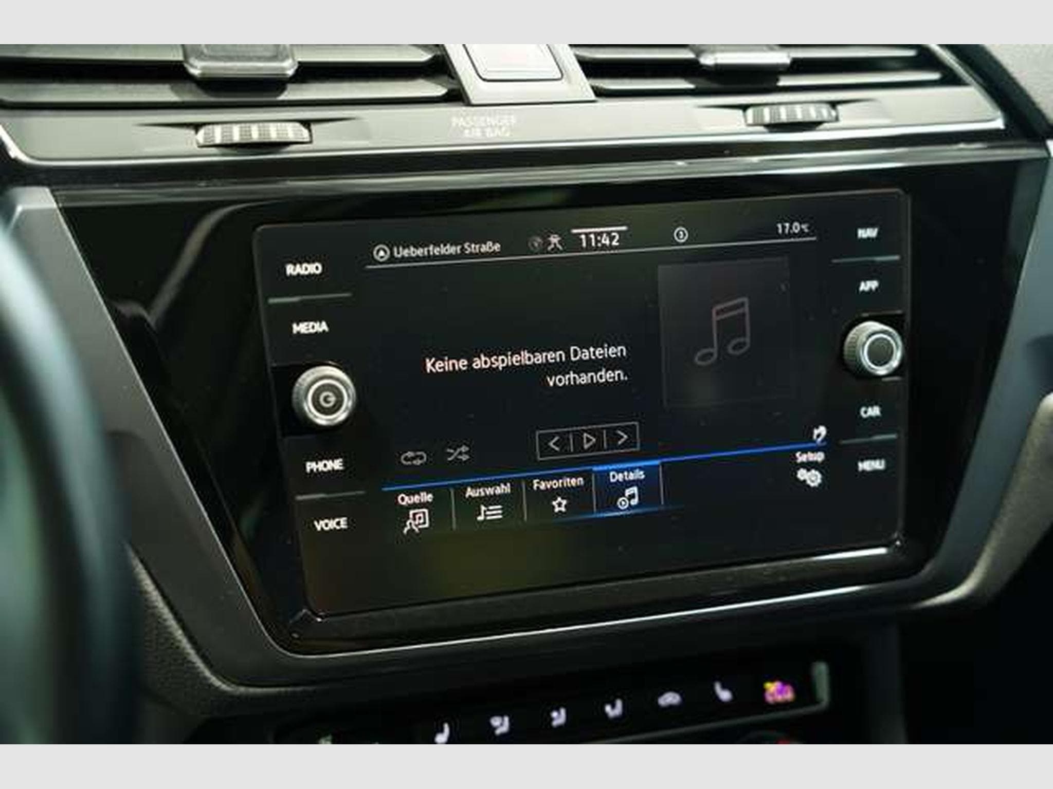 VW Touran R Line *ACC *Pano *Standhzg *AHK *Kamera (2021) - Photo 33