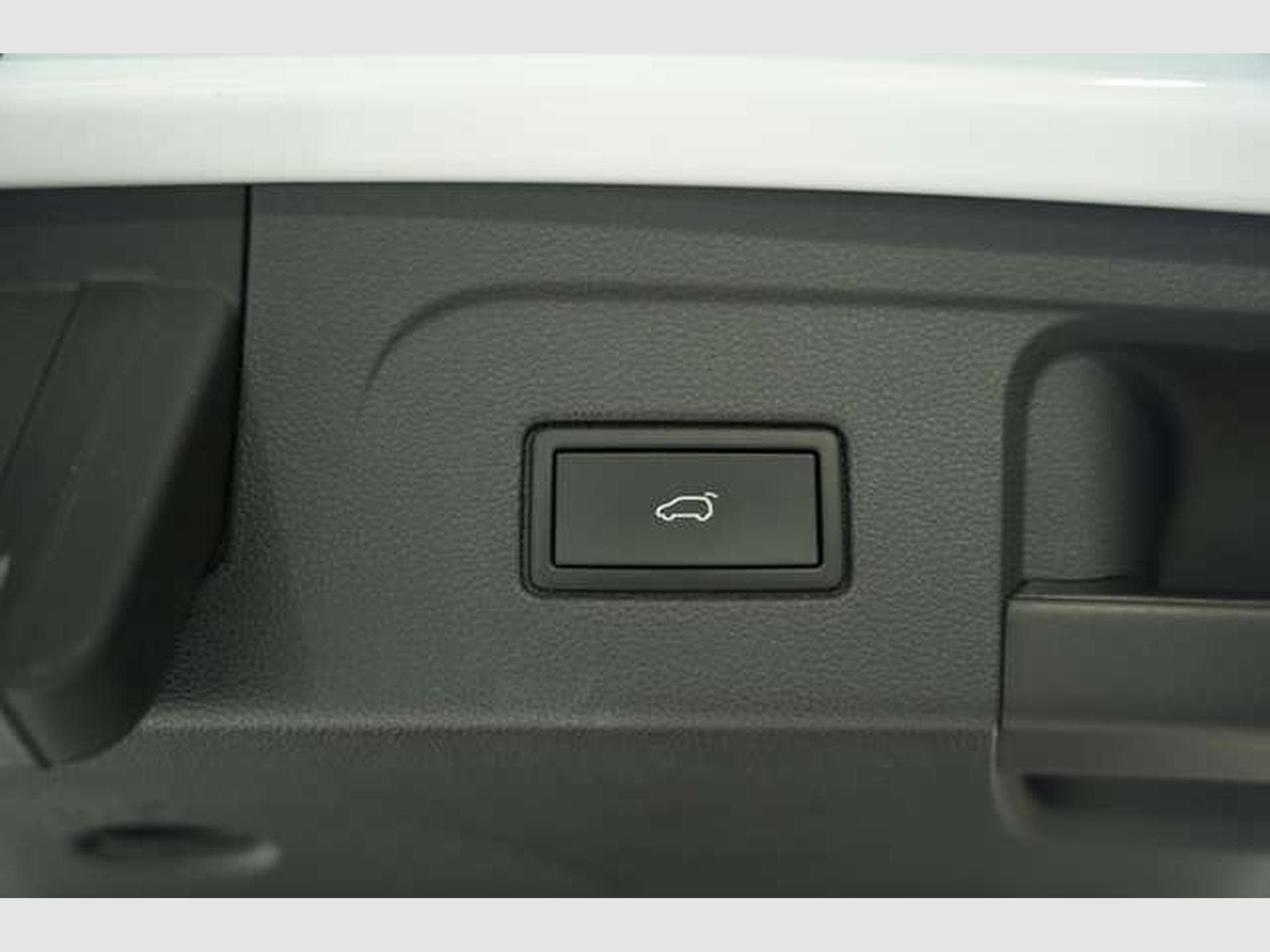 VW Touran R Line *ACC *Pano *Standhzg *AHK *Kamera (2021) - Photo 42