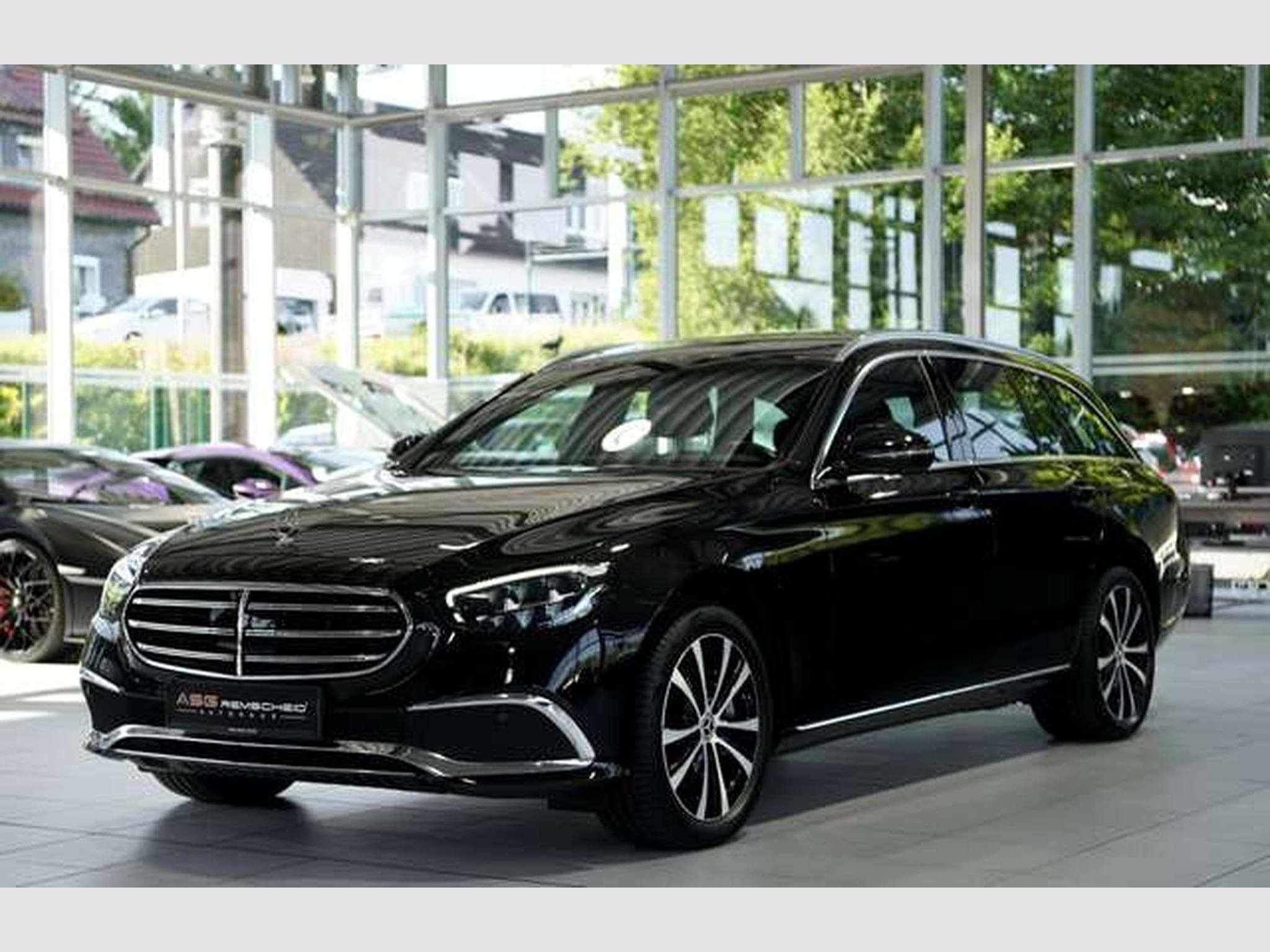 Mercedes E 300 de T Avantgarde 1.H *Pano *HUD *BURM *360° (2021) - Photo 4