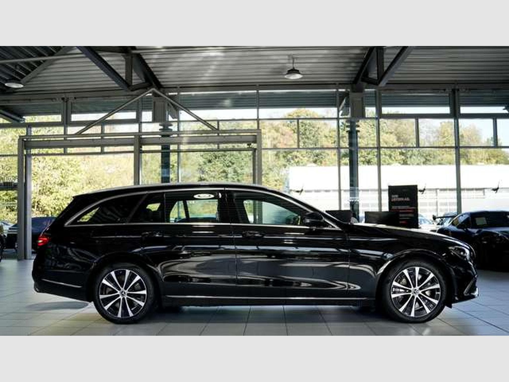 Mercedes E 300 de T Avantgarde 1.H *Pano *HUD *BURM *360° (2021) - Photo 6