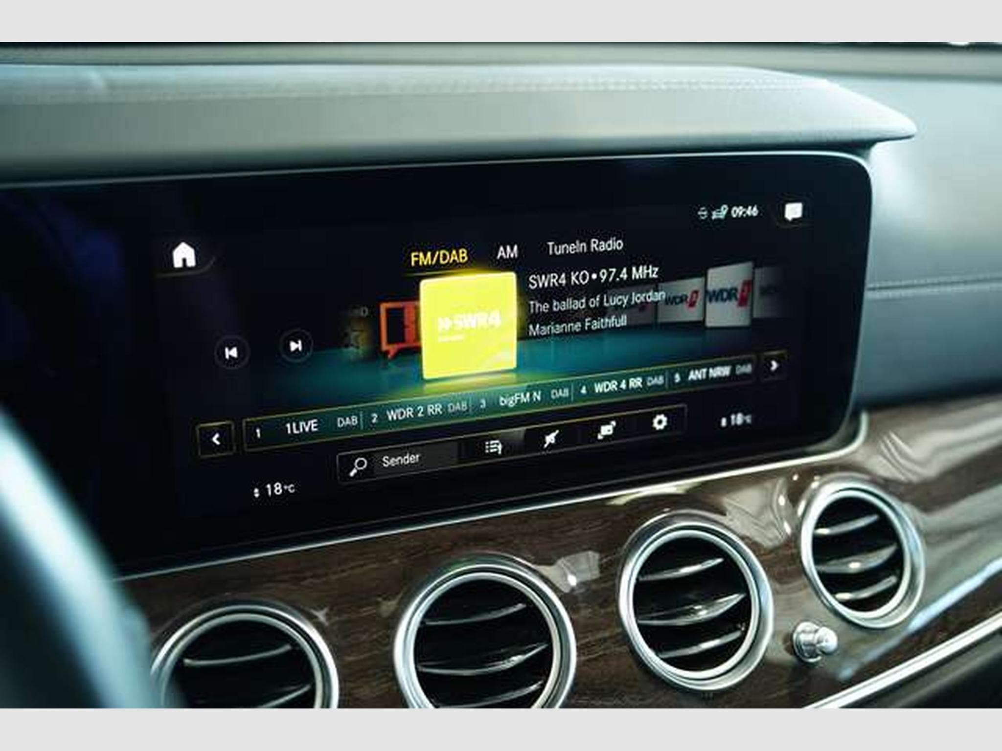 Mercedes E 300 de T Avantgarde 1.H *Pano *HUD *BURM *360° (2021) - Photo 34
