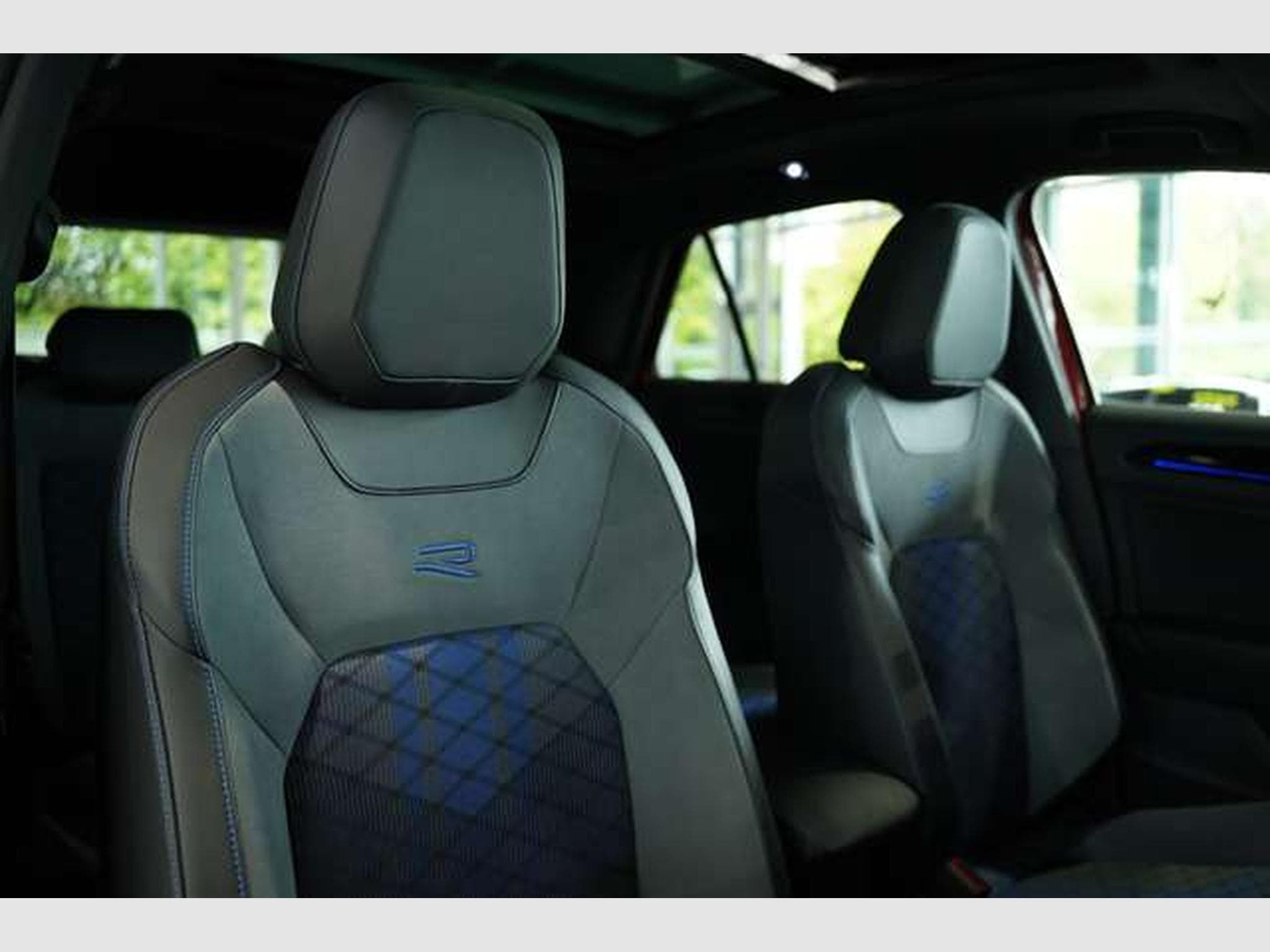 VW T-Roc R 4M *2.H *19 *Pano *AKRA *ACC *IQ.Light (2023) - Photo 22
