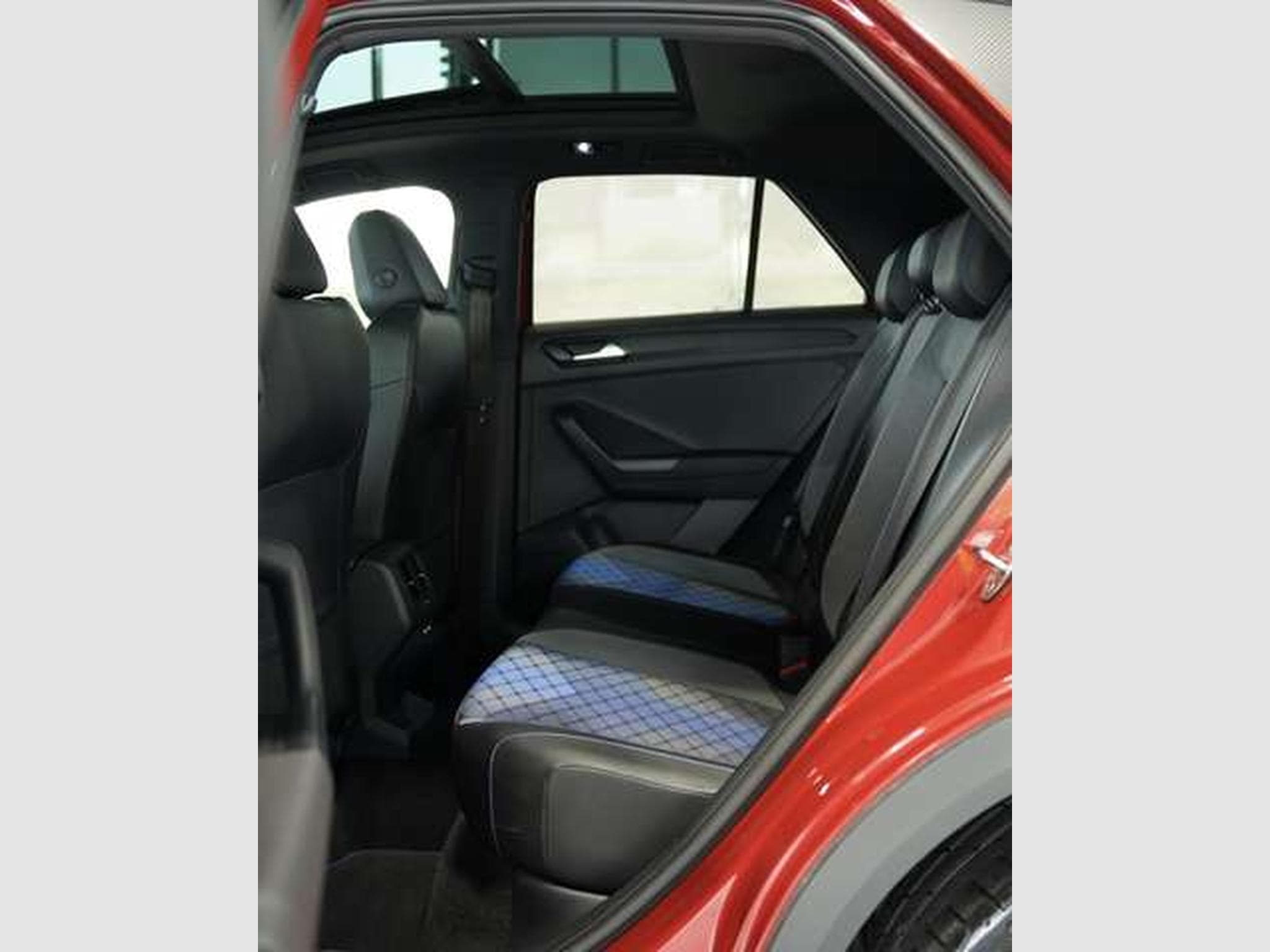 VW T-Roc R 4M *2.H *19 *Pano *AKRA *ACC *IQ.Light (2023) - Photo 24