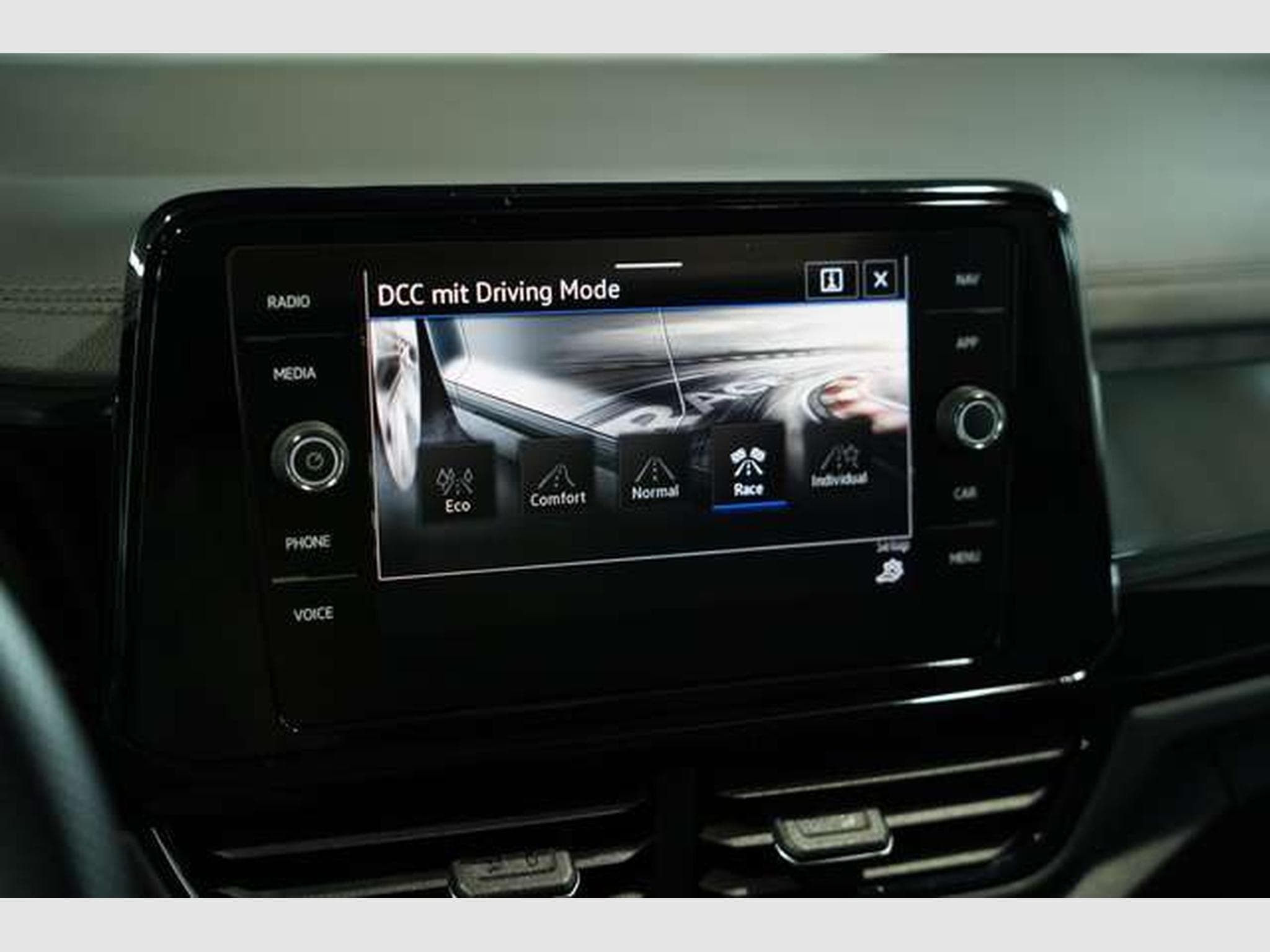 VW T-Roc R 4M *2.H *19 *Pano *AKRA *ACC *IQ.Light (2023) - Photo 38