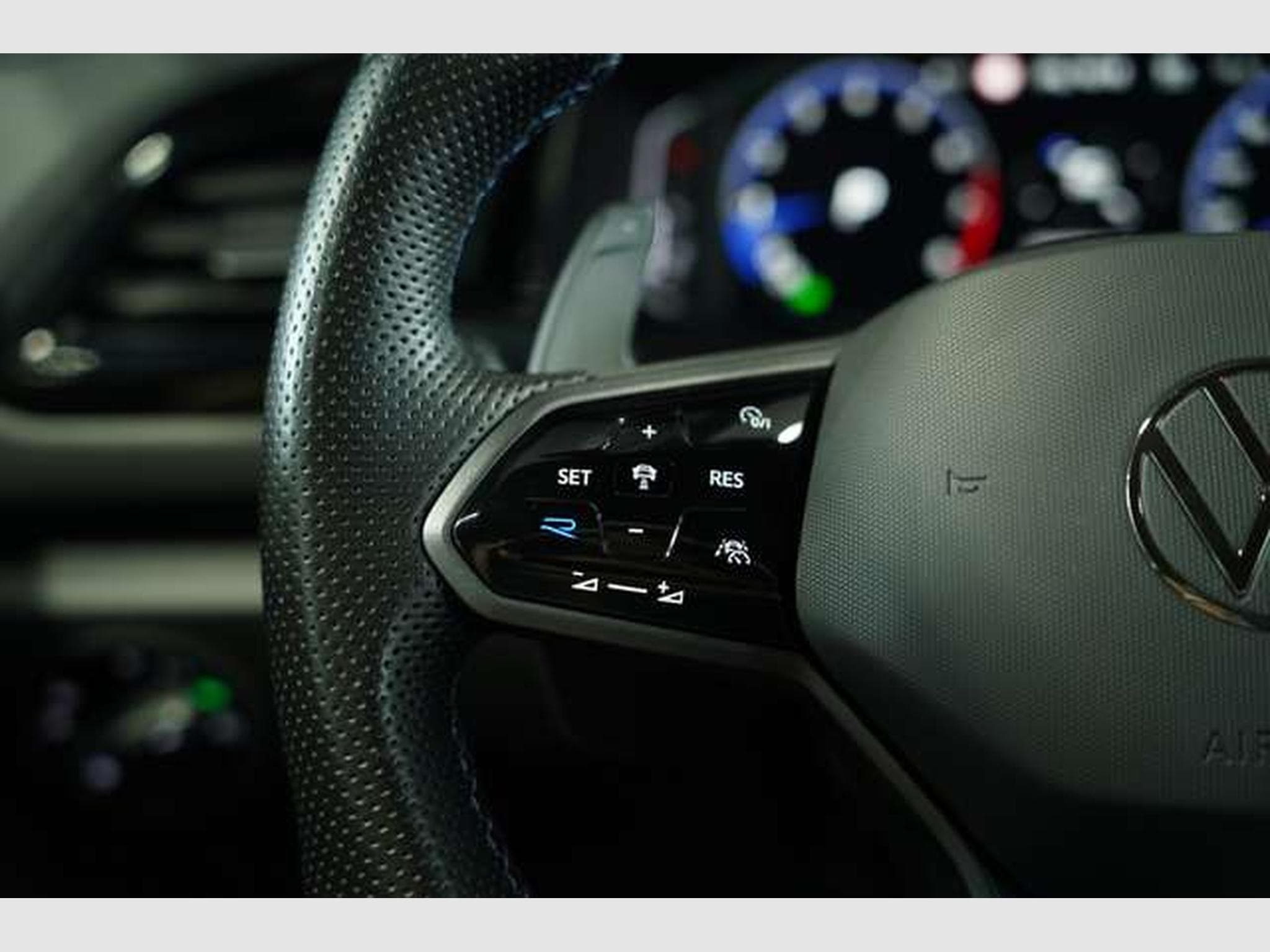 VW T-Roc R 4M *2.H *19 *Pano *AKRA *ACC *IQ.Light (2023) - Photo 40