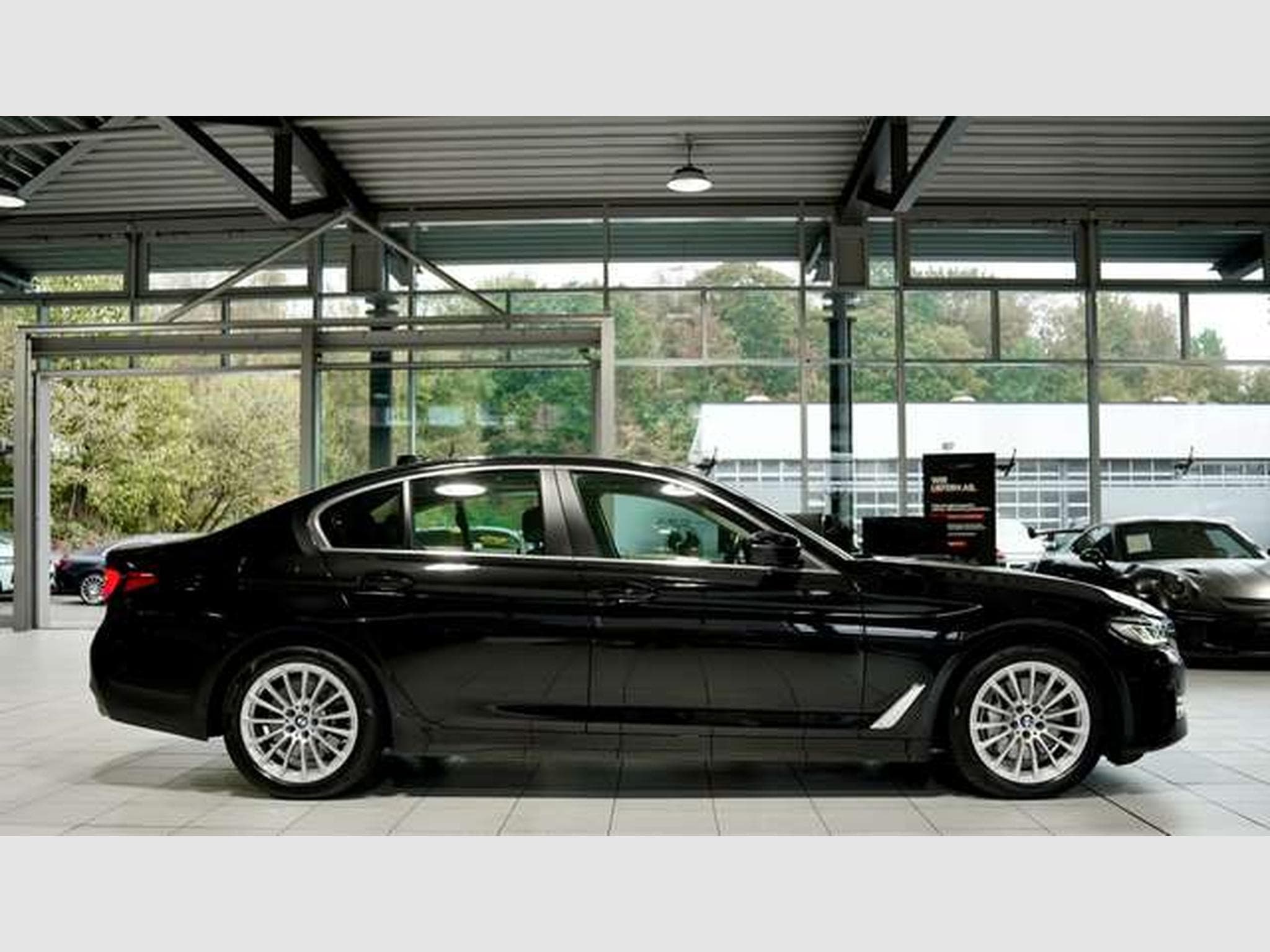 BMW 530 d xD Limousine 2.H *GSD*HUD*ACC*AHK*Memory (2021) - Photo 6