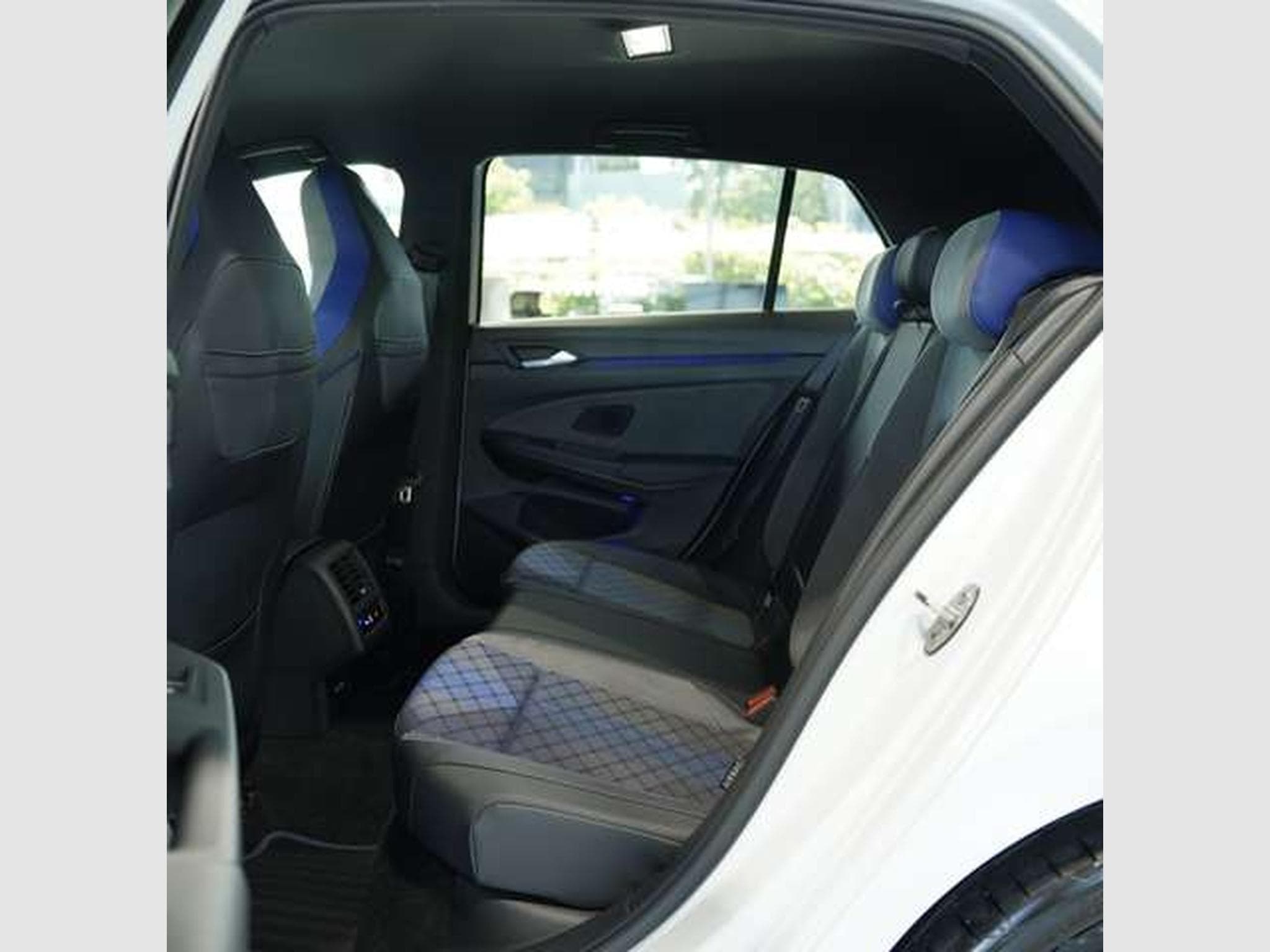 VW Golf R 4M Performance *2.H *19 *AKRA*Matrix*H&K (2022) - Photo 22