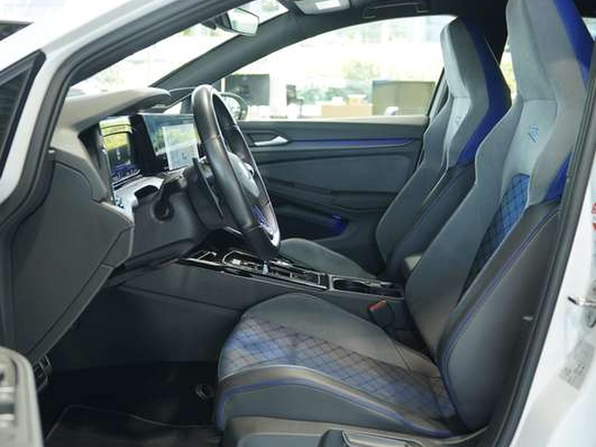 VW Golf R 4M Performance *2.H *19 *AKRA*Matrix*H&K (2022) - Photo 25