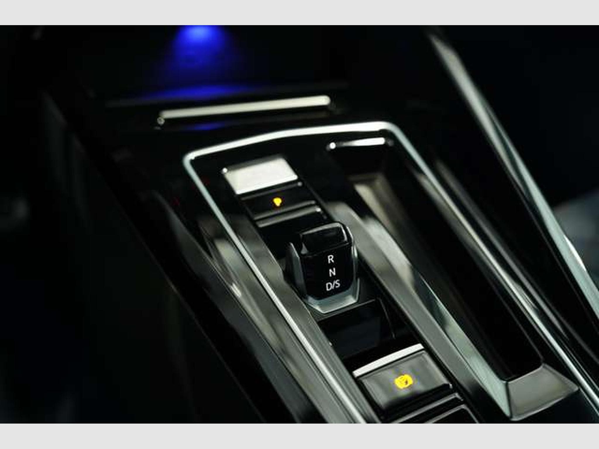 VW Golf R 4M Performance *2.H *19 *AKRA*Matrix*H&K (2022) - Photo 30