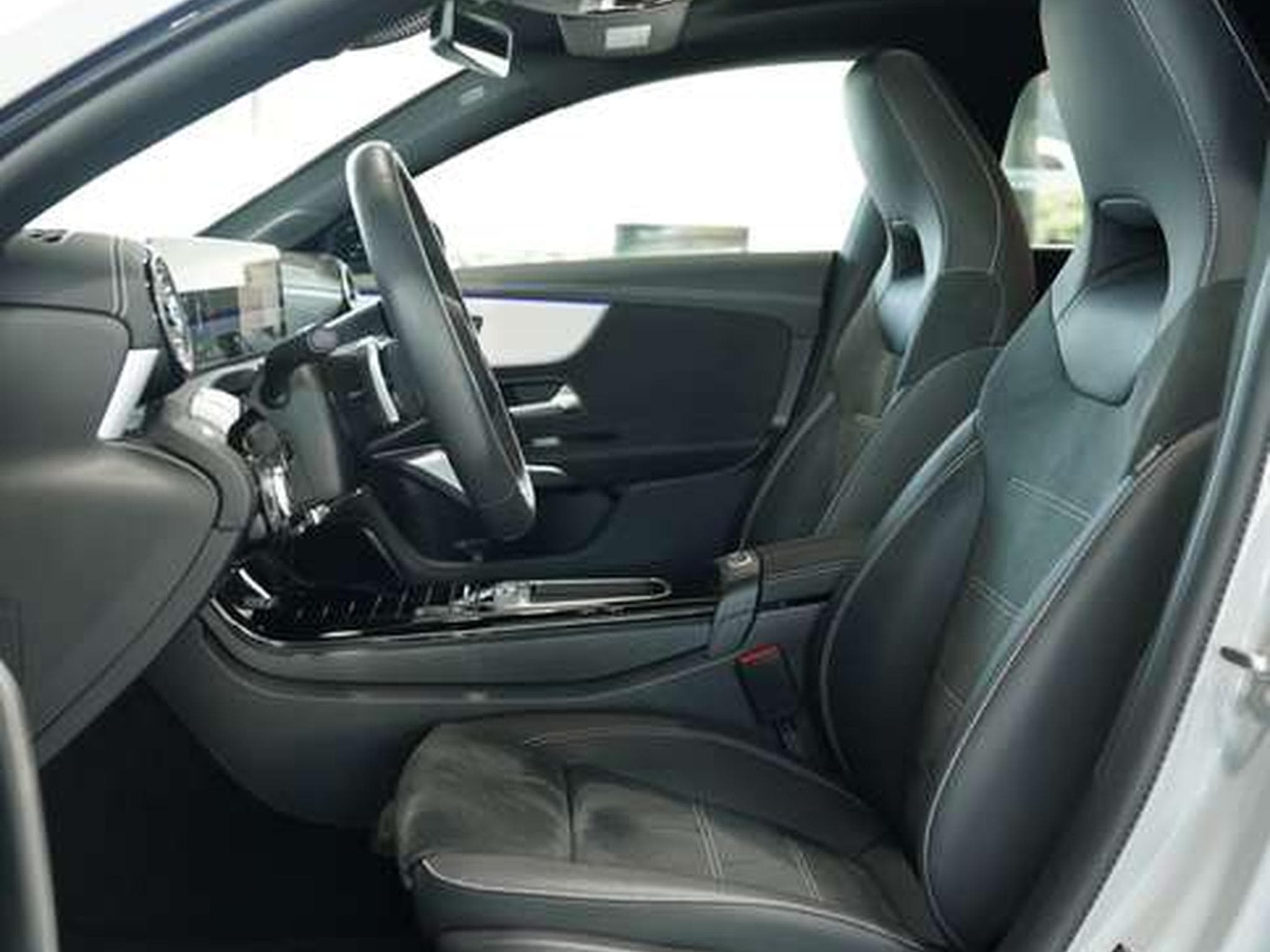 Mercedes CLA 200 d AMG Line 1H *Pano *Memo (2025) - Photo 25