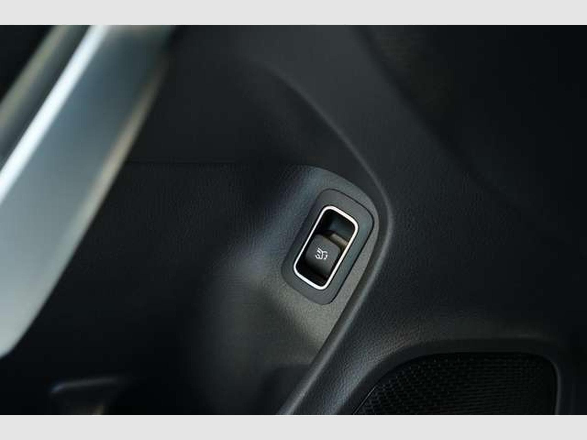Mercedes CLA 200 d AMG Line 1H *Pano *Memo (2025) - Photo 29