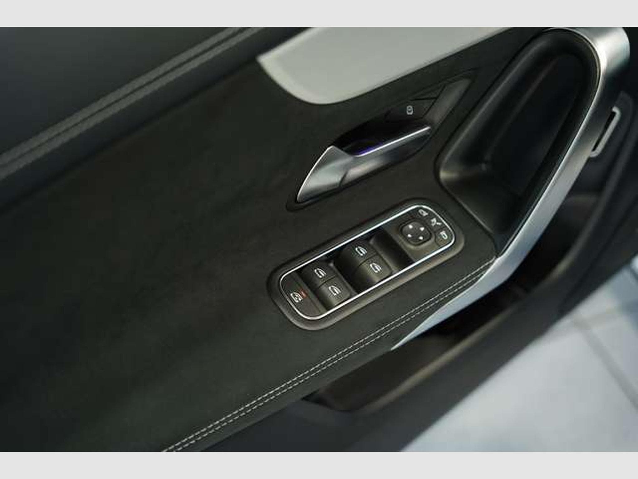 Mercedes CLA 200 d AMG Line 1H *Pano *Memo (2025) - Photo 28