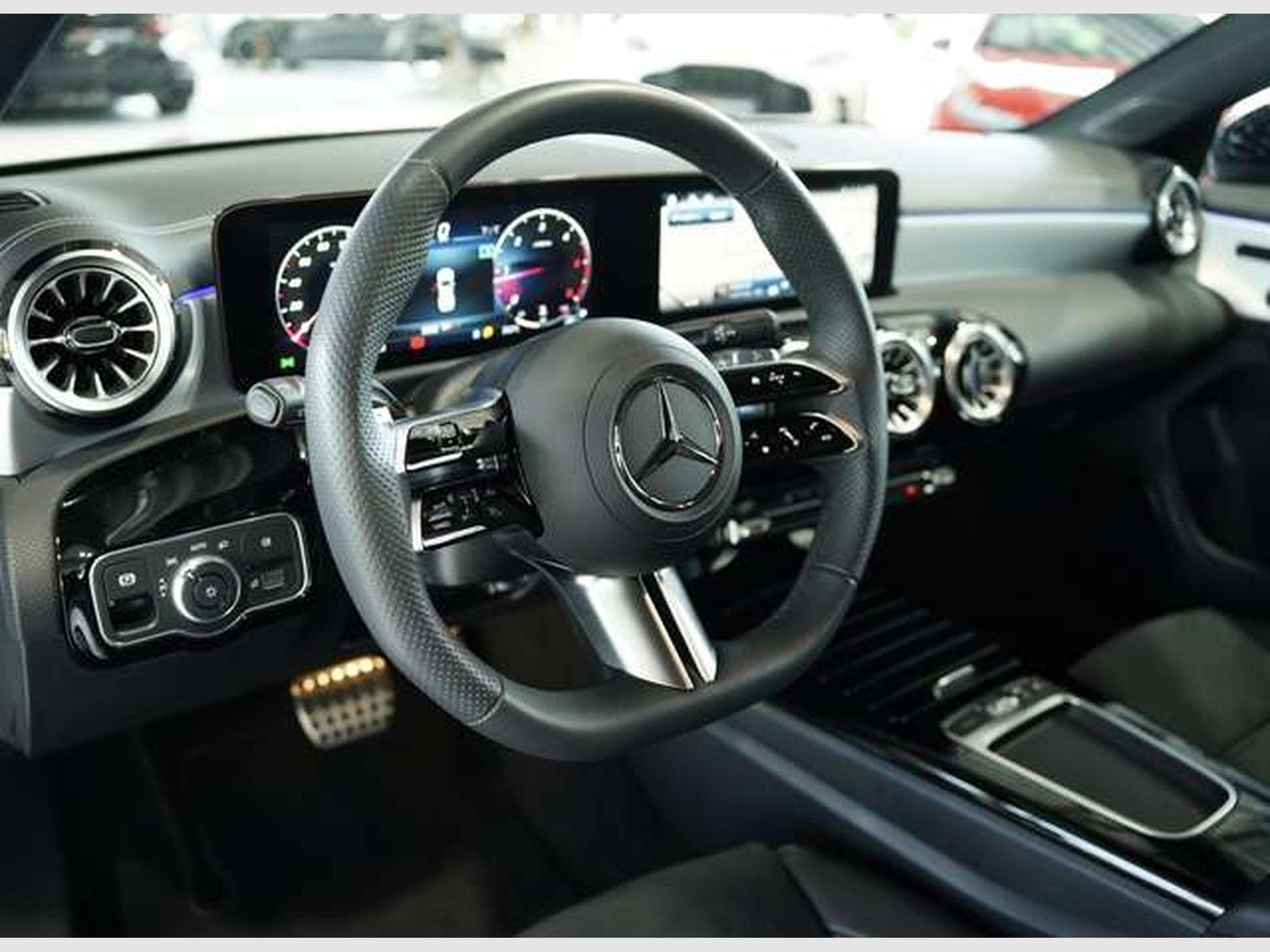 Mercedes CLA 200 d AMG Line 1H *Pano *Memo (2025) - Photo 31