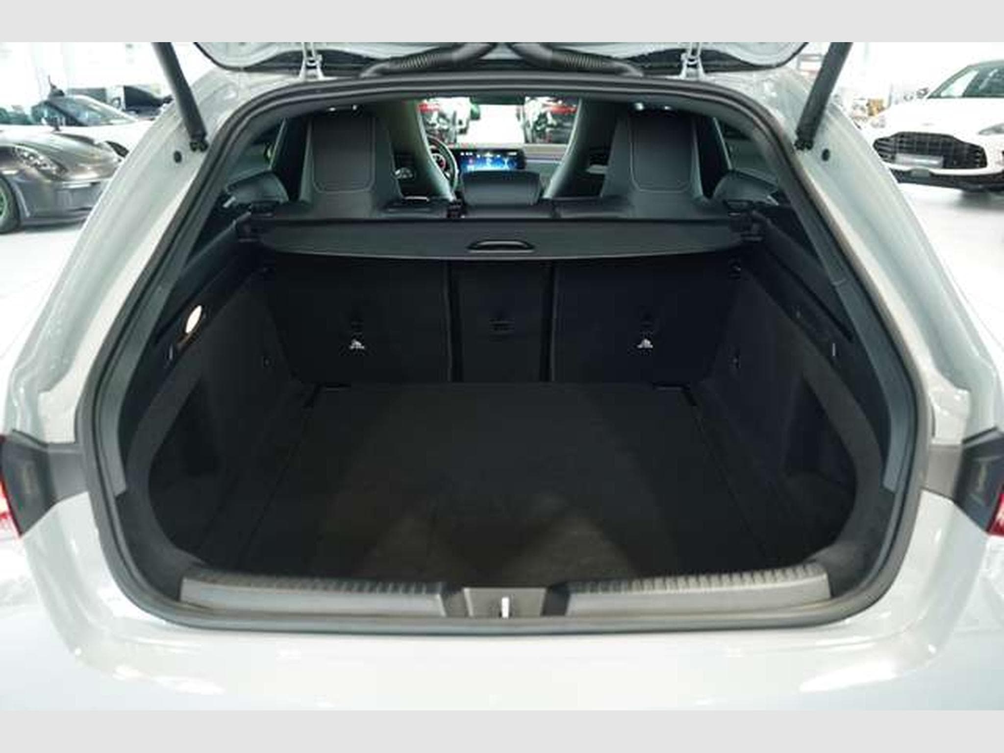 Mercedes CLA 200 d AMG Line 1H *Pano *Memo (2025) - Photo 44