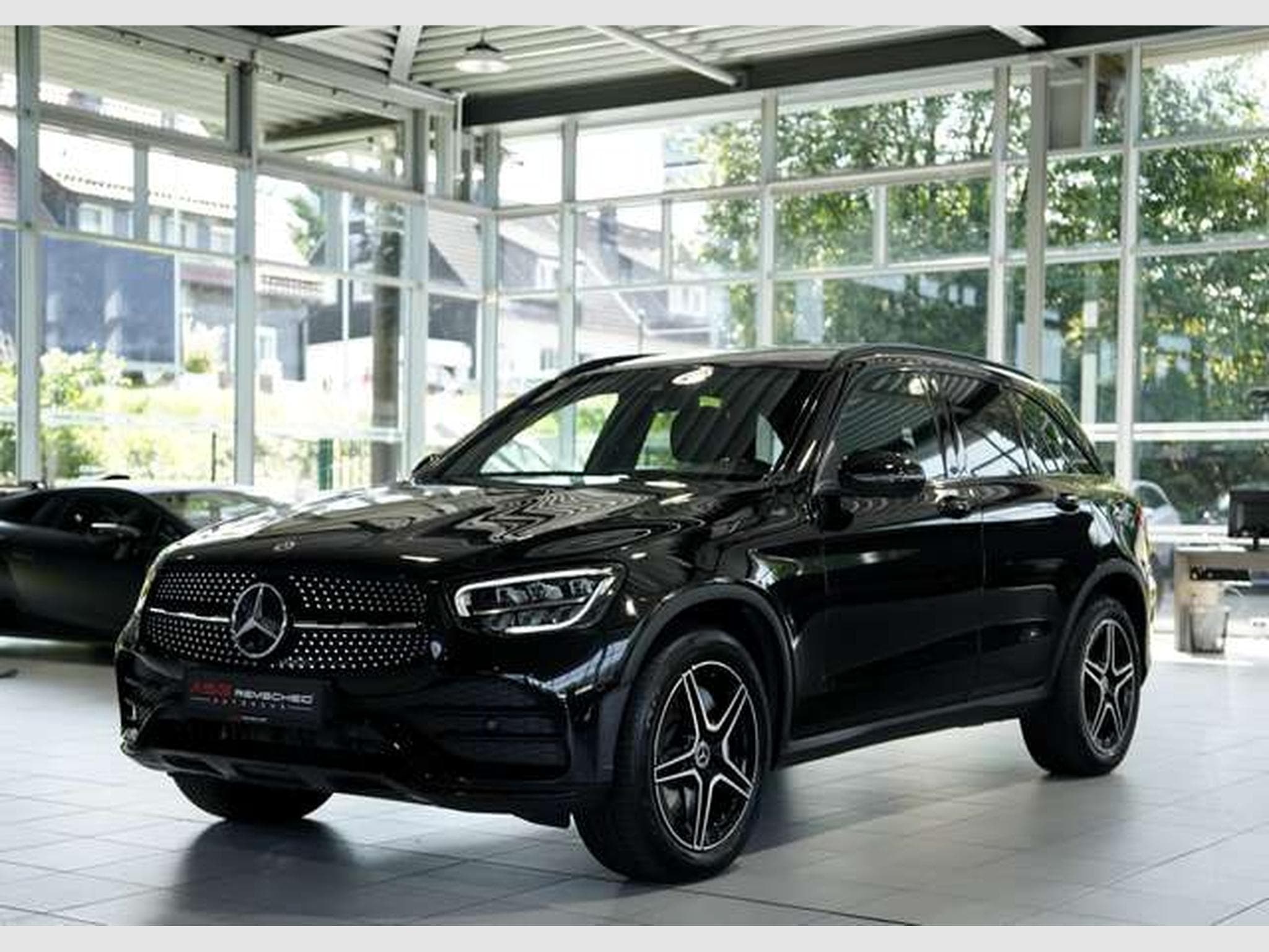 Mercedes GLC 300 4M AMG Line *2.H *Pano *MwSt *Night *AHK (2022) - Photo 4
