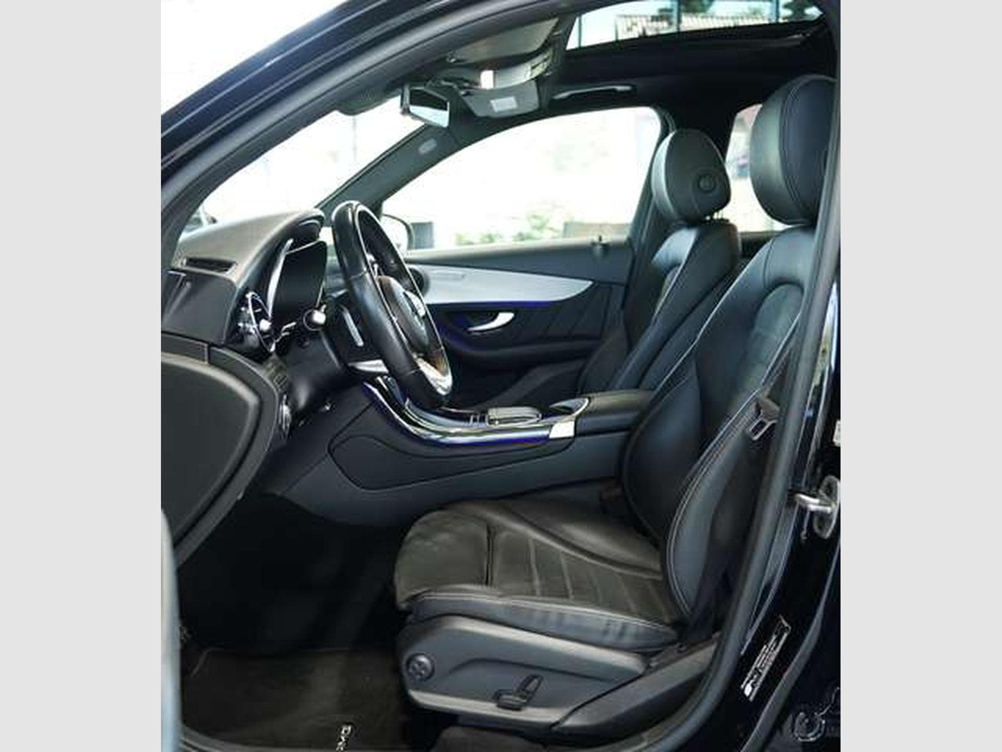 Mercedes GLC 300 4M AMG Line *2.H *Pano *MwSt *Night *AHK (2022) - Photo 23