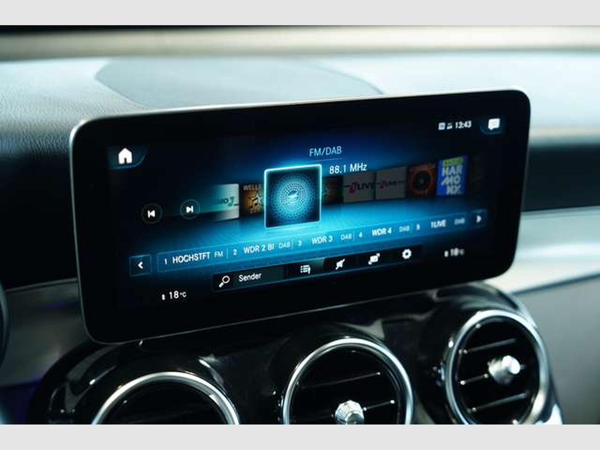 Mercedes GLC 300 4M AMG Line *2.H *Pano *MwSt *Night *AHK (2022) - Photo 33