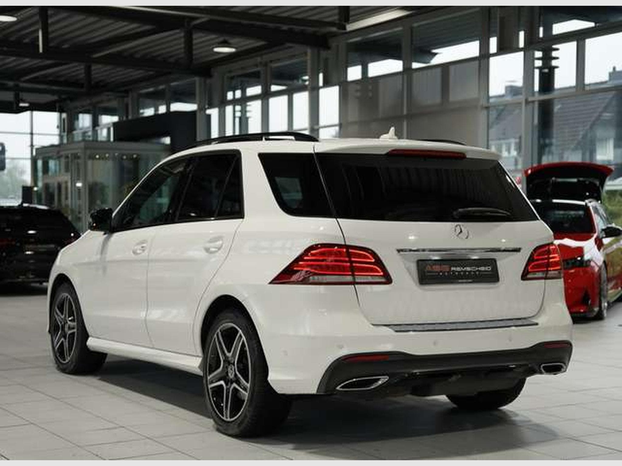 Mercedes GLE 350 d 4M 9G-Tr. AMG Line *Pano *Luft *HK * (2017) - Photo 9