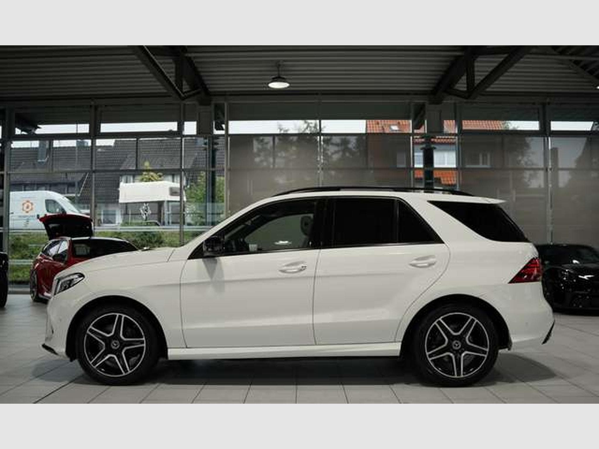 Mercedes GLE 350 d 4M 9G-Tr. AMG Line *Pano *Luft *HK * (2017) - Photo 10