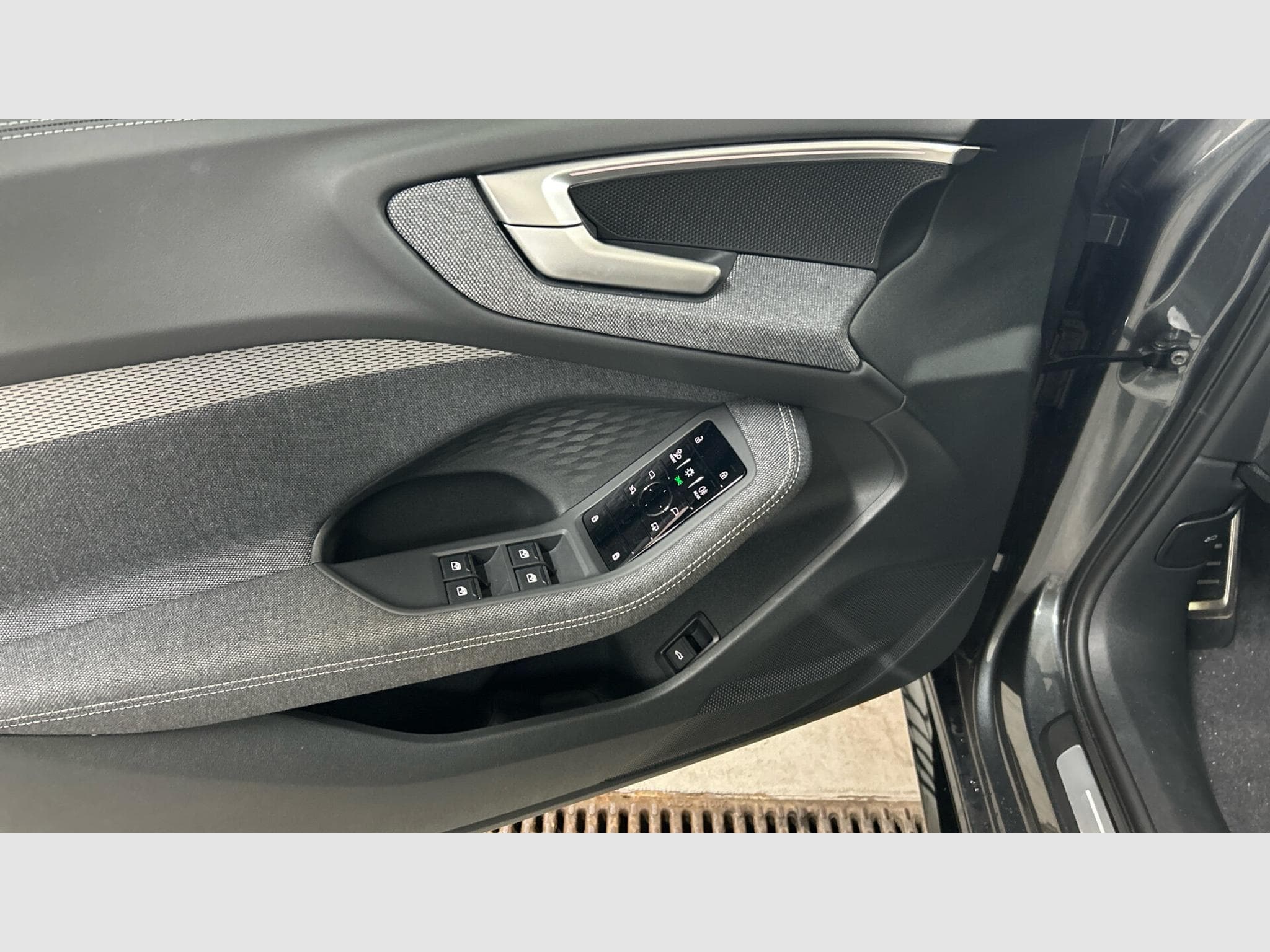 Audi A5 2.0 TFSI Avant S line Plus S-tronic (2025) - Photo 13