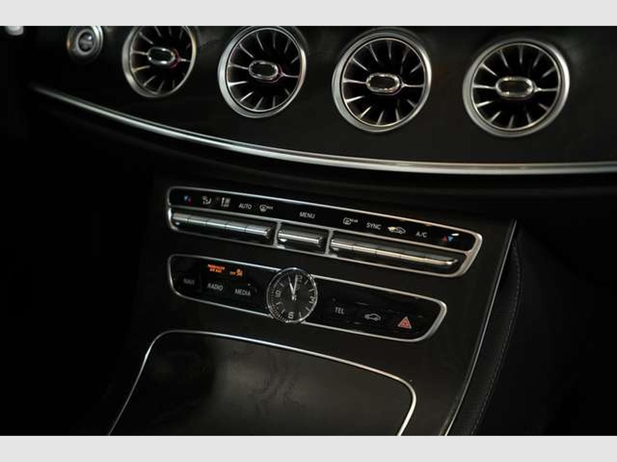 Mercedes E 450 4M AMG Line Cabrio 2.H *19 *Airscarf*Wide (2019) - Photo 19