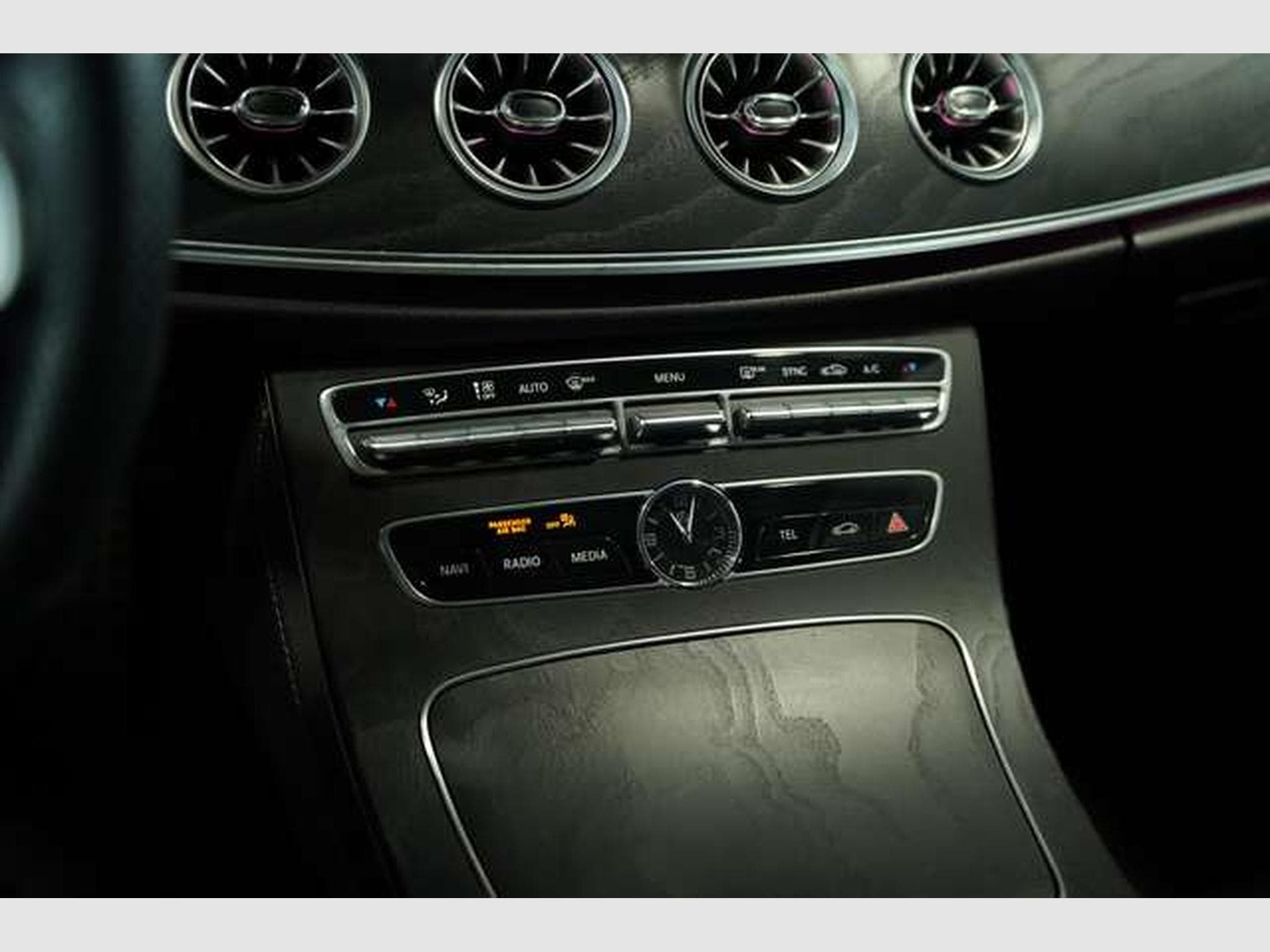 Mercedes E 450 4M AMG Line Cabrio 2.H *19 *Airscarf*Wide (2019) - Photo 25
