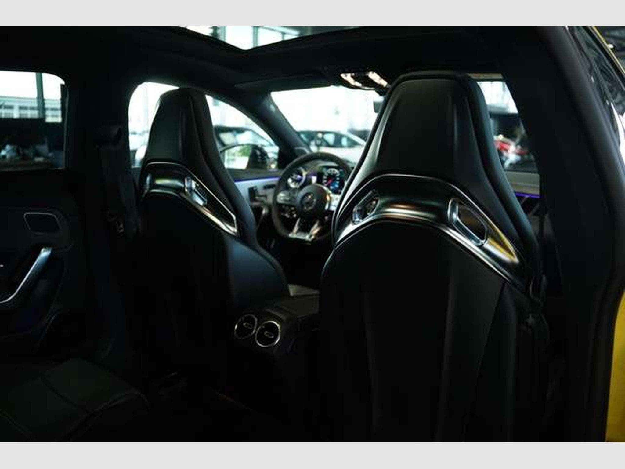 Mercedes CLA 45 AMG S 4M *2.H *Schale*Pano (2020) - Photo 24