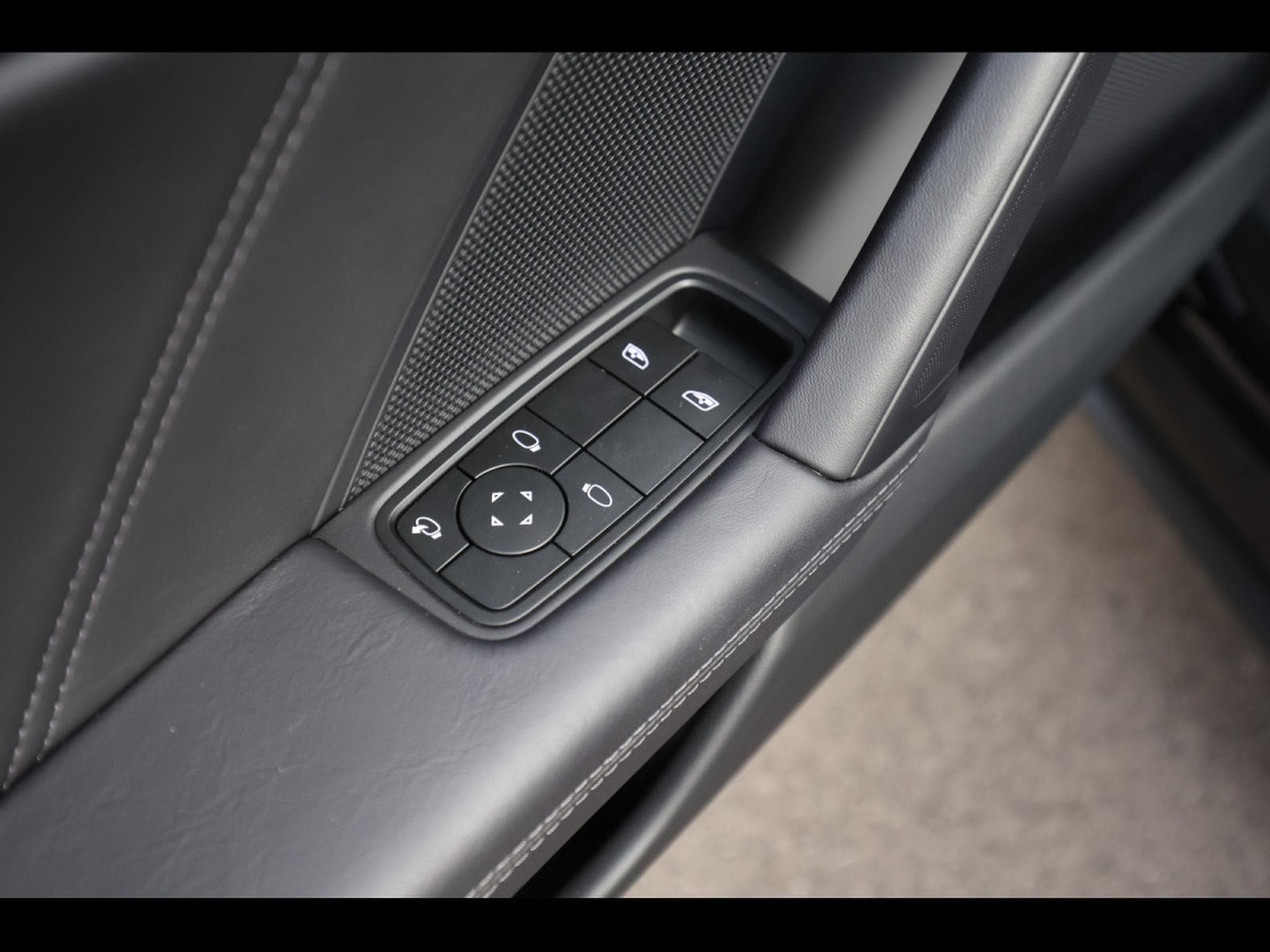 Porsche 911 .1 911 TURBO S COUPE PDK - EXCLUSIVE MANUFAKTUR (2024) - Photo 20