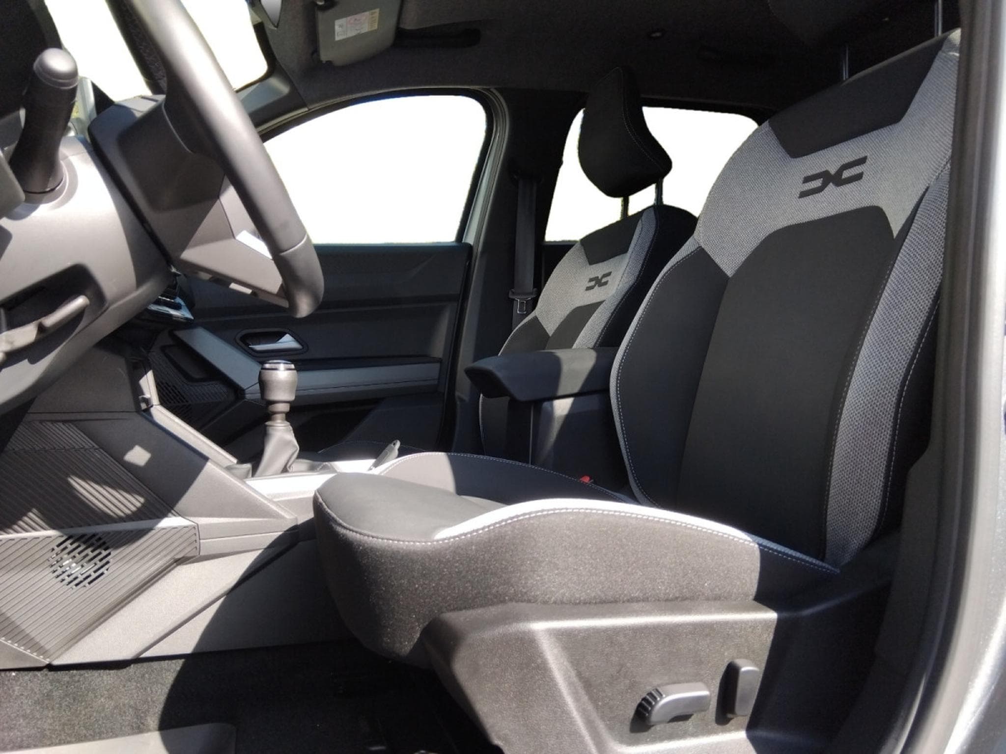 Dacia Bigster Journey Mild Hybrid 140 (2026) - Foto 4